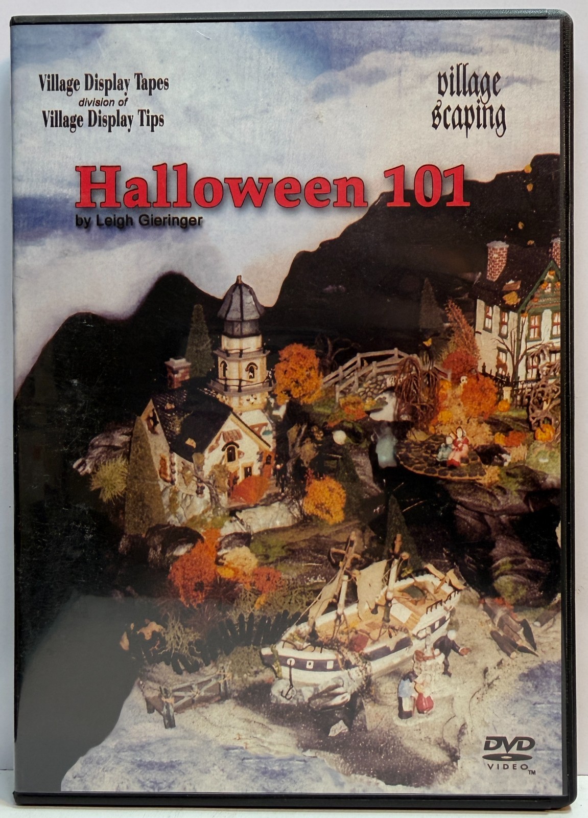 Village Scaping: Halloween 101 – Leigh Gieringer (DVD 60 Mins. 2003) *Very Good*