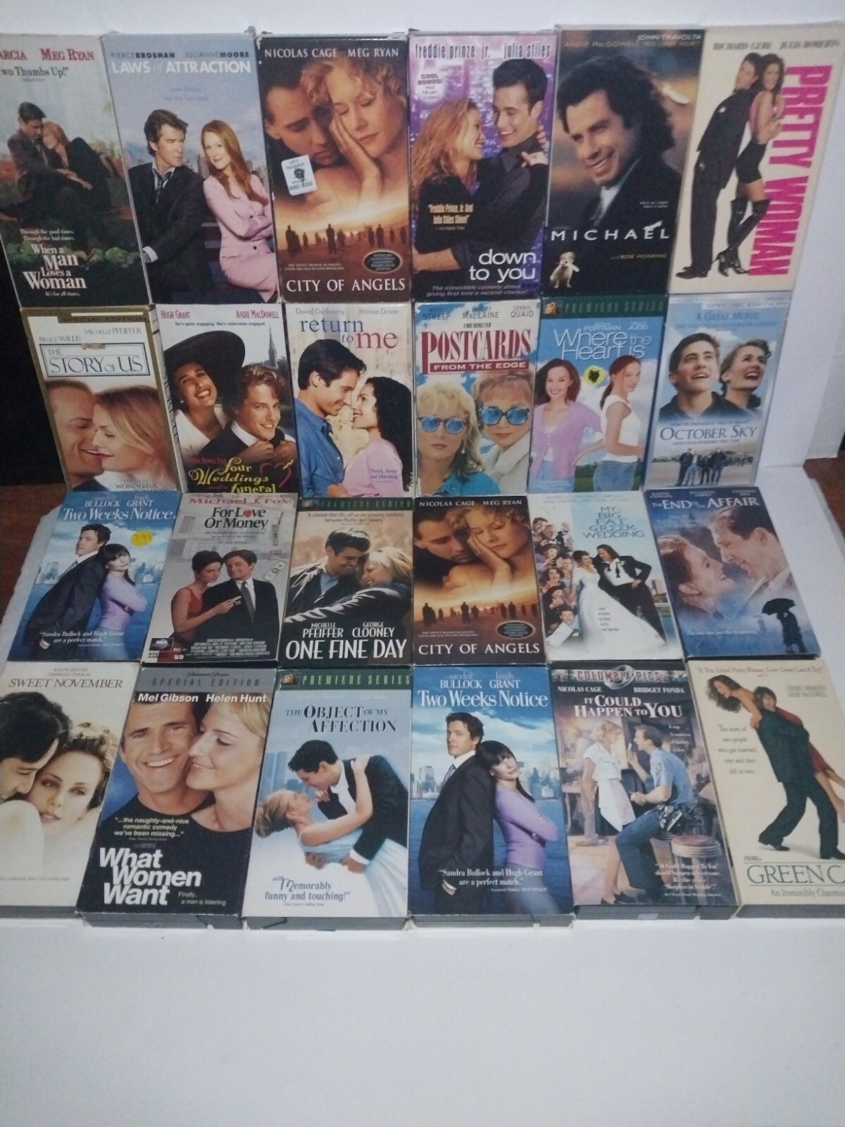 Lot of 24 VHS Tapes Romantic Comedy & Drama Classics Pretty Woman, City Of Angel