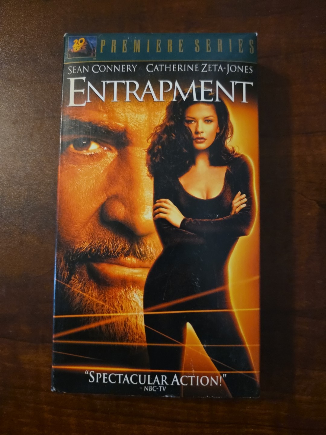 Entrapment (VHS, 1999) premiere Series – Sean Connery and Catherine Zeta Jones