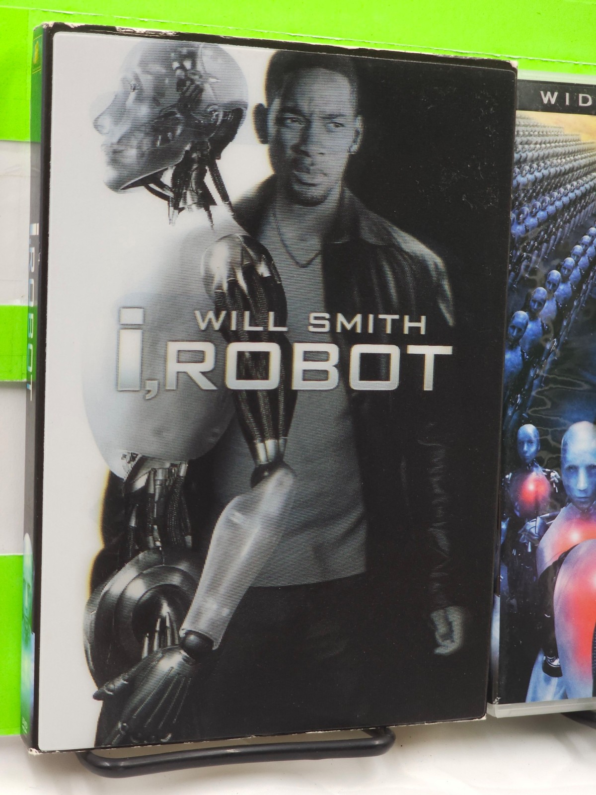 I ROBOT WIDESCREEN EDITION WITH WILL SMITH HAS LENTICULAR SLIPCOVER DVD