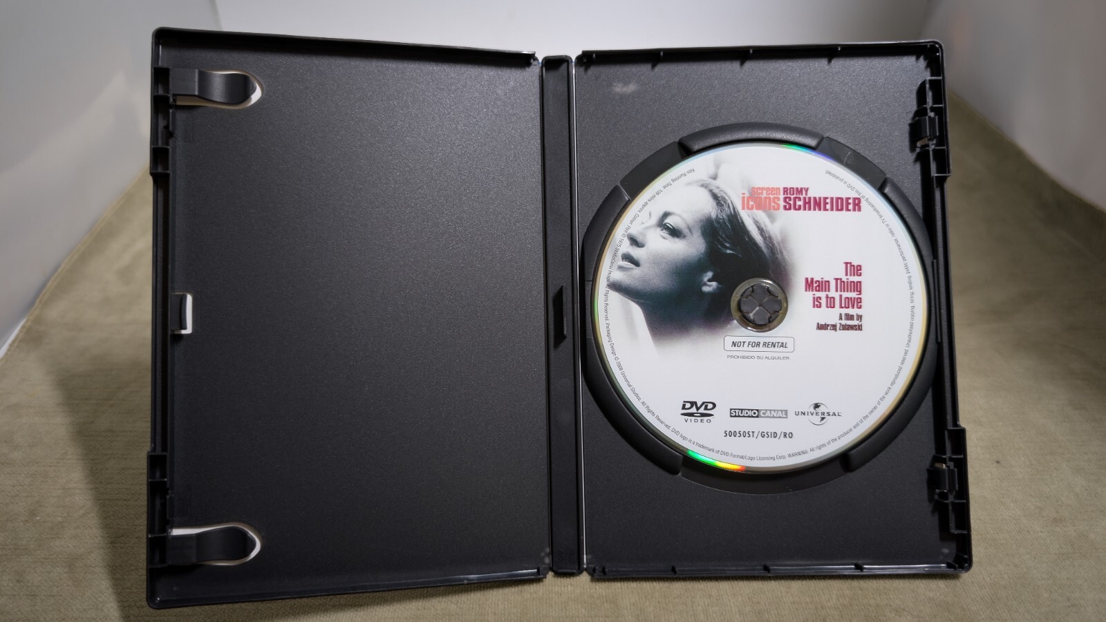 The Main Thing is to Love A Film by Andrzej Zulawski Classic DVD, 2008 PAL 2,4