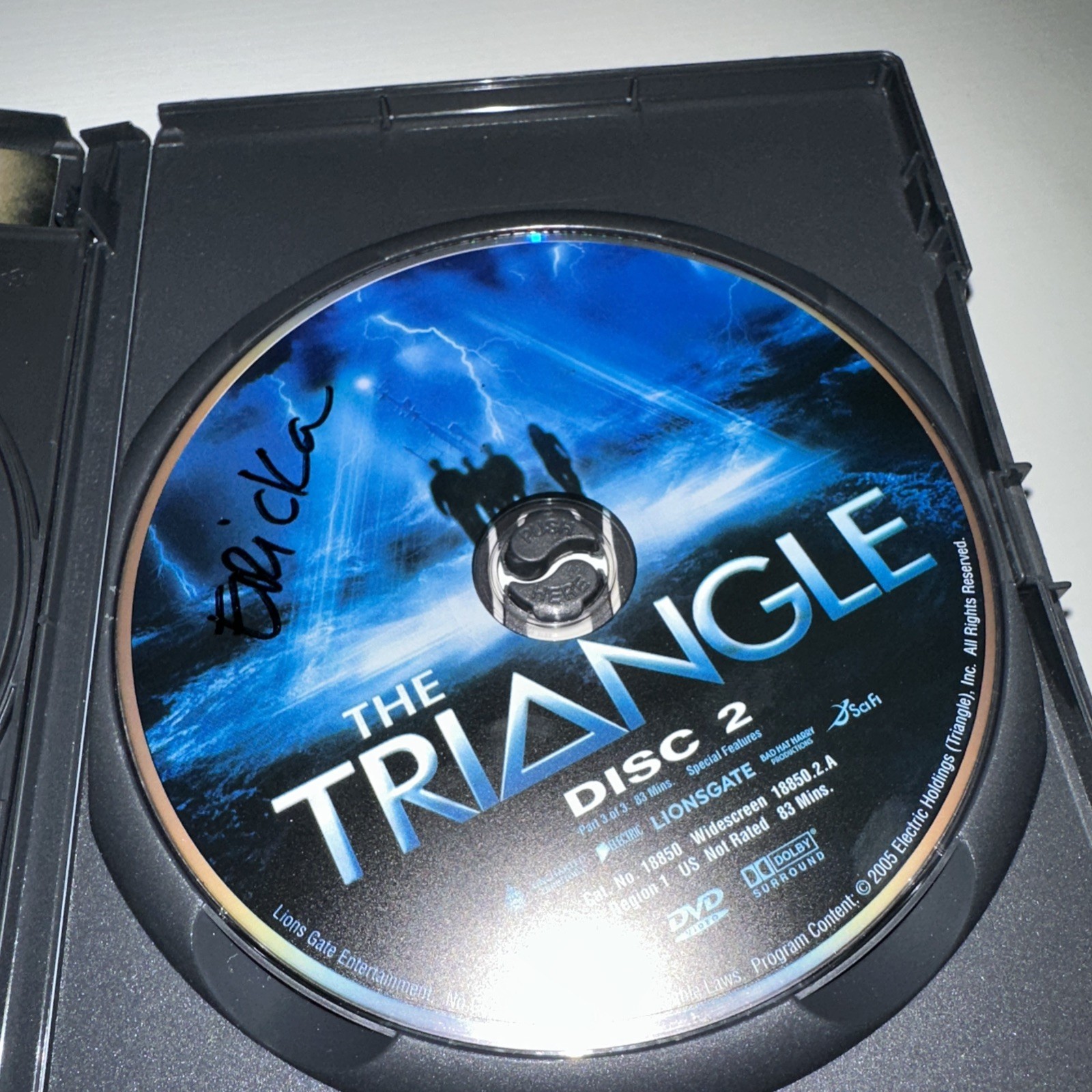 #Z1- The triangle DVD lionsgate films