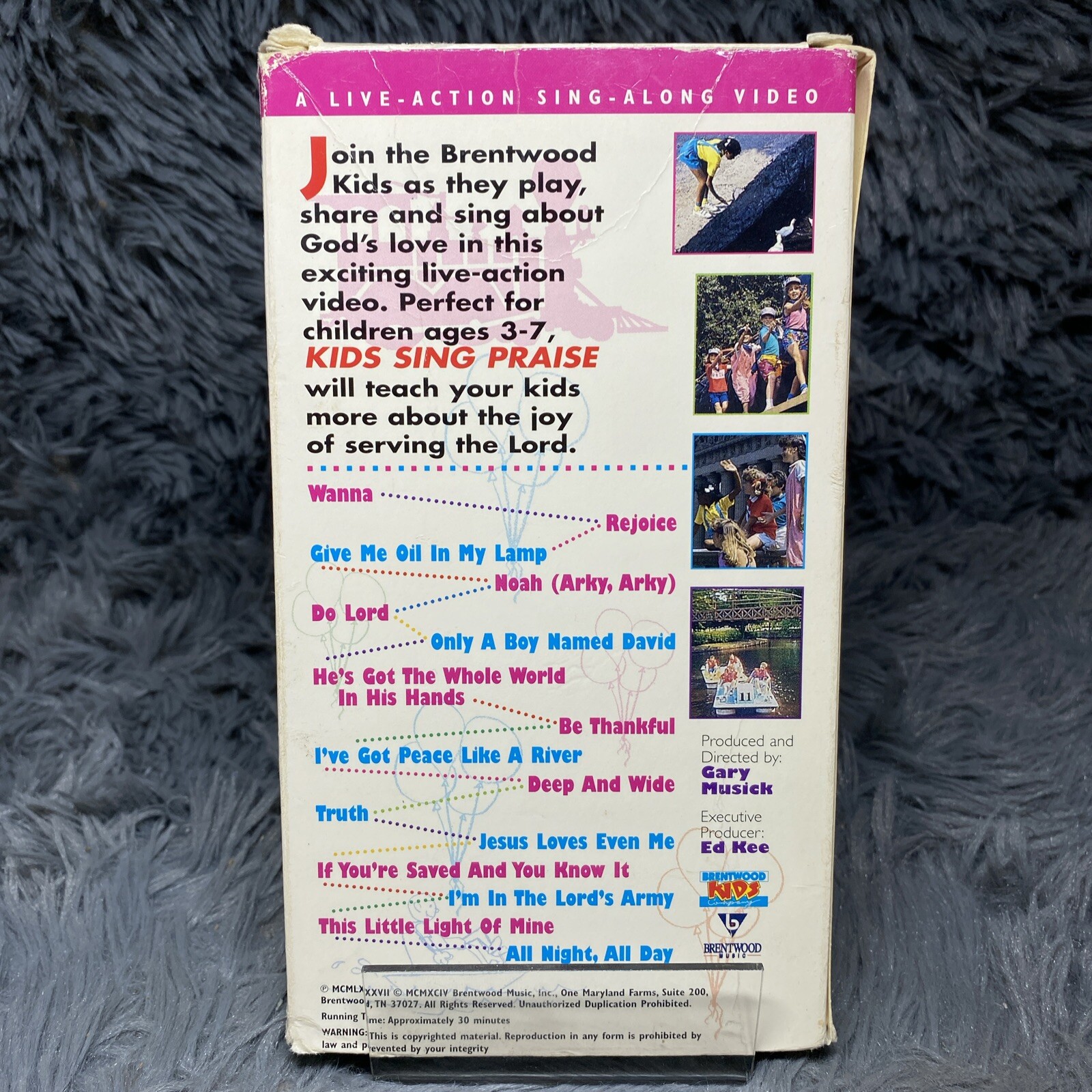 Kids Sing Praise Volume 1 VHS Live Action Sing Along Video 16 Songs Scripture