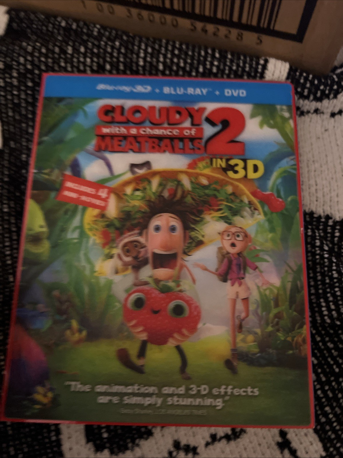 Cloudy With A Chance of Meatballs 2 (Blu-ray/3D/DVD) w/ Lenticular Slipcover New