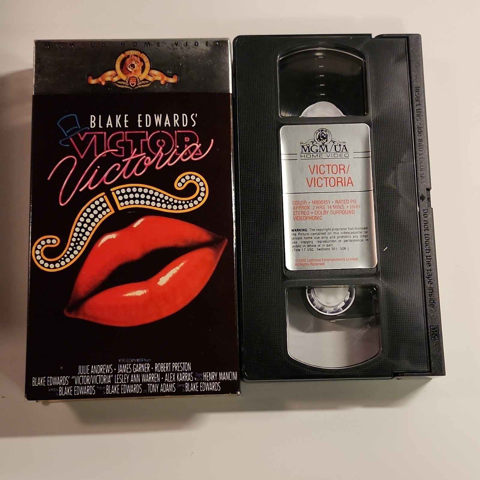 MGM/UA Home Video Victor/Victoria VHS (1982) NTSC PG Blake Edwards Hi-Fi