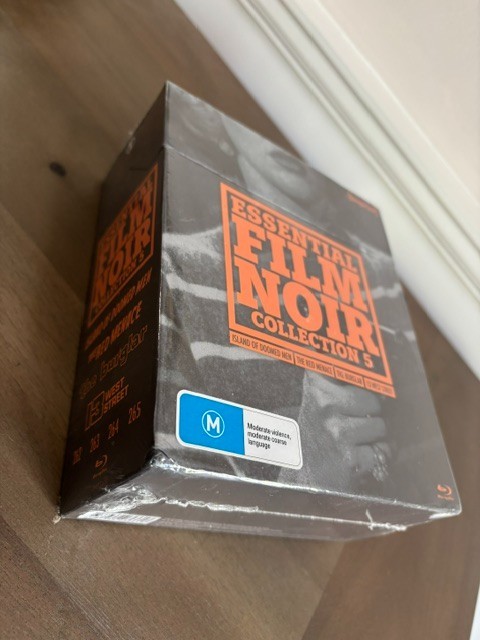 Essential Film Noir: Collection 5-All-Region/1080p (Blu-ray) BRAND NEW