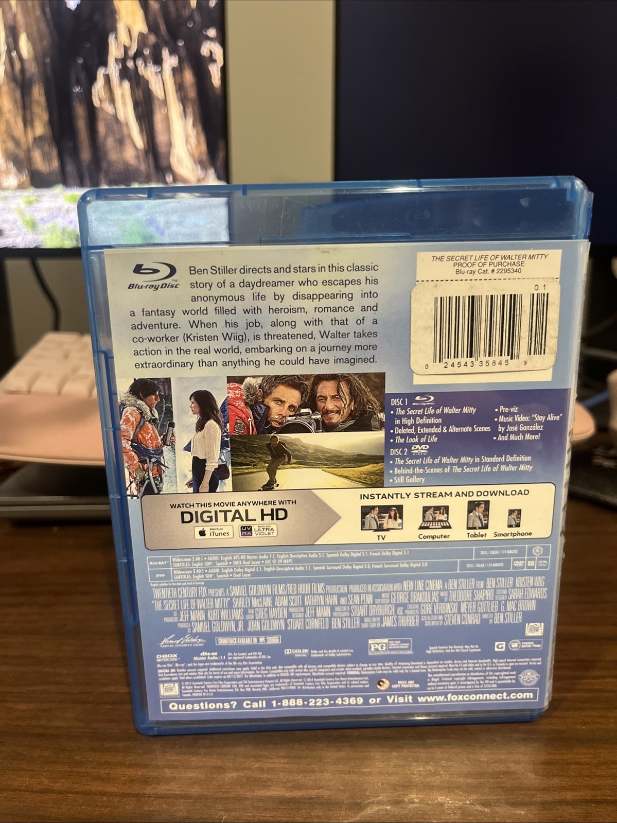 The Secret Life of Walter Mitty (Blu-Ray) Walmart Edition With Soundtrack CD