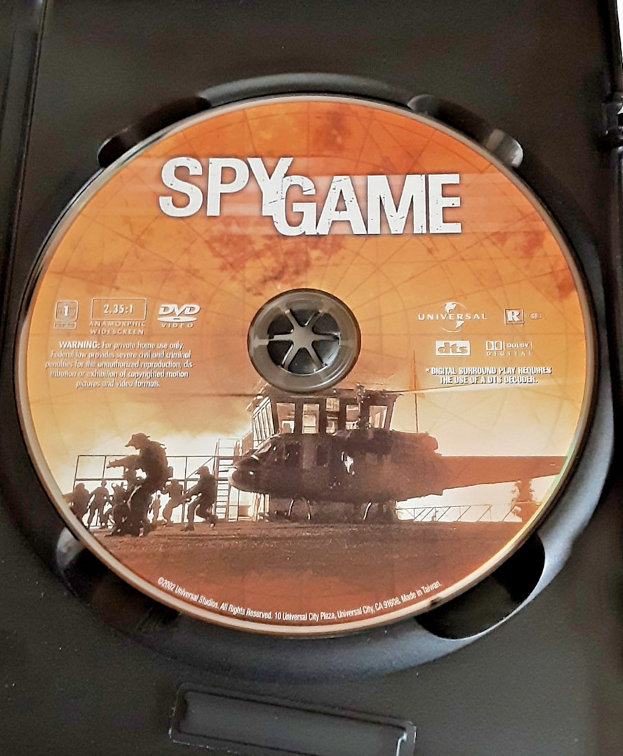 Spy Game:2002(1 used DVD w/case) Robert Redford & Brad Pitt. Action Spy Thriller