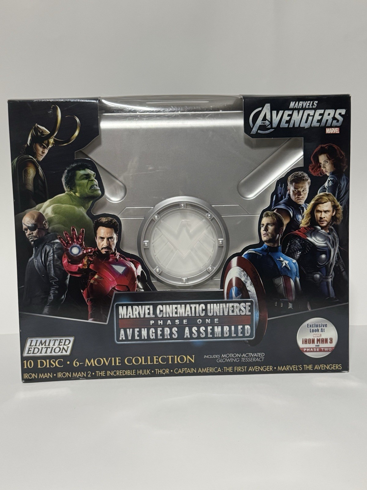 Marvel Cinematic Universe Phase 1: Avengers 10-Disc Set Light-Up Tesseract Case