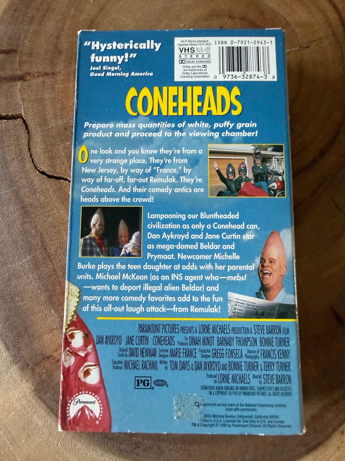 Coneheads VHS Movie Tape 1993 Dan Aykroyd Jane Curtin SNL Comedy Vintage