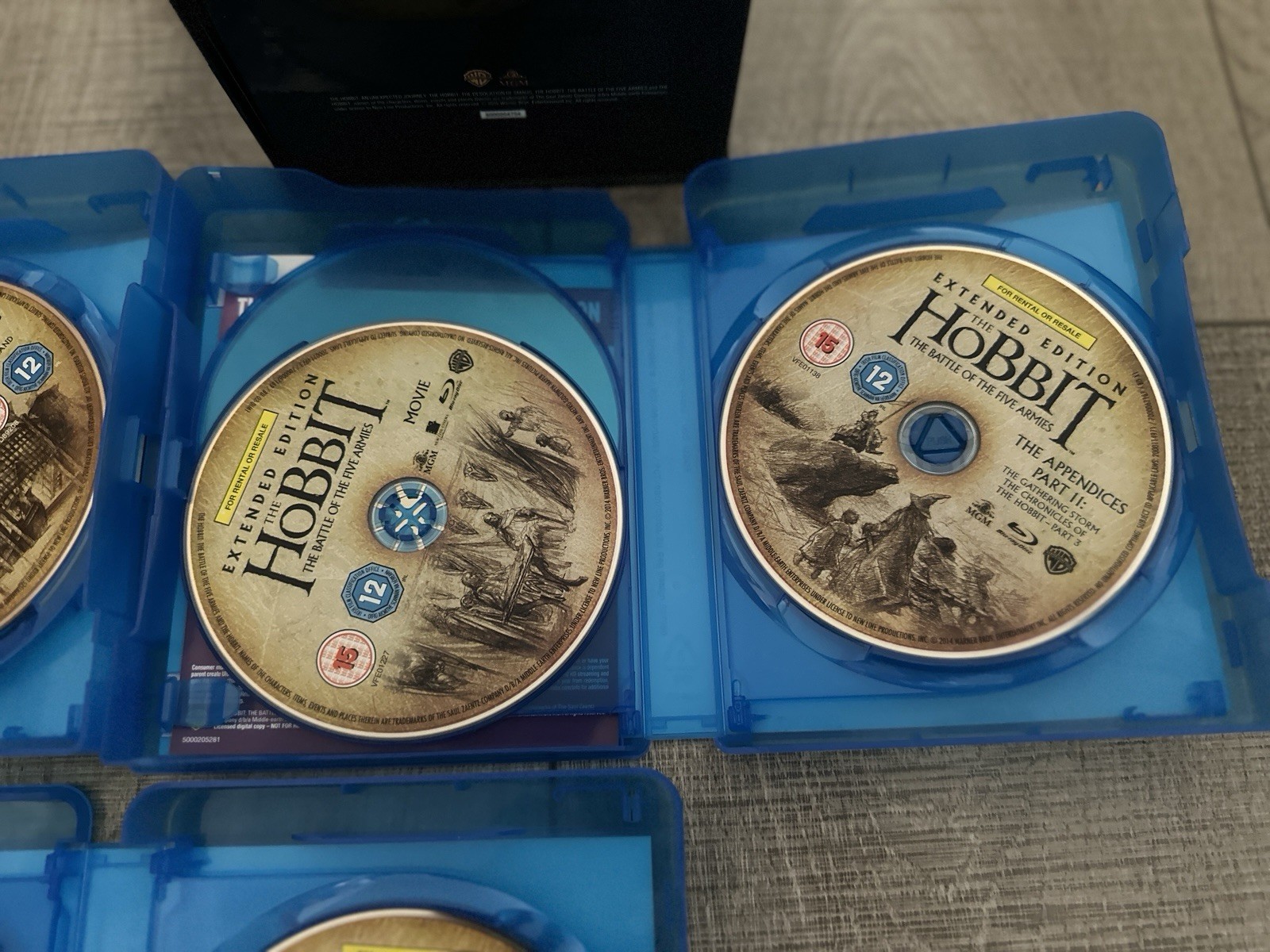 The Hobbit 3D Trilogy Extended Edition Blu-ray 3D Box Set, Magnet Cover 15 Discs