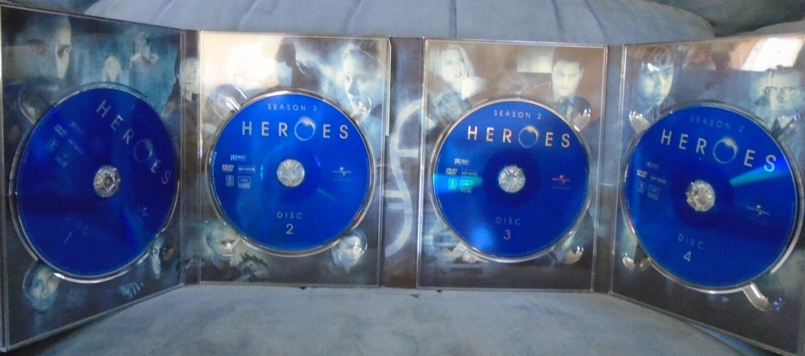 LOT OF 2 HEROES SEASON 2 AND HEROES SPECIAL EDITION (DVD)