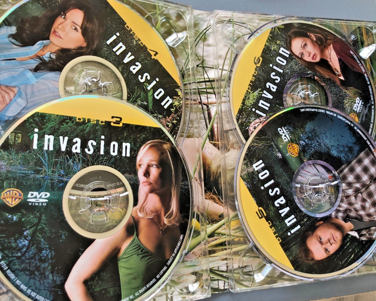 Invasion: The Complete Series (DVD, 2006) 6 Disc Box Set LIKE NEW!!