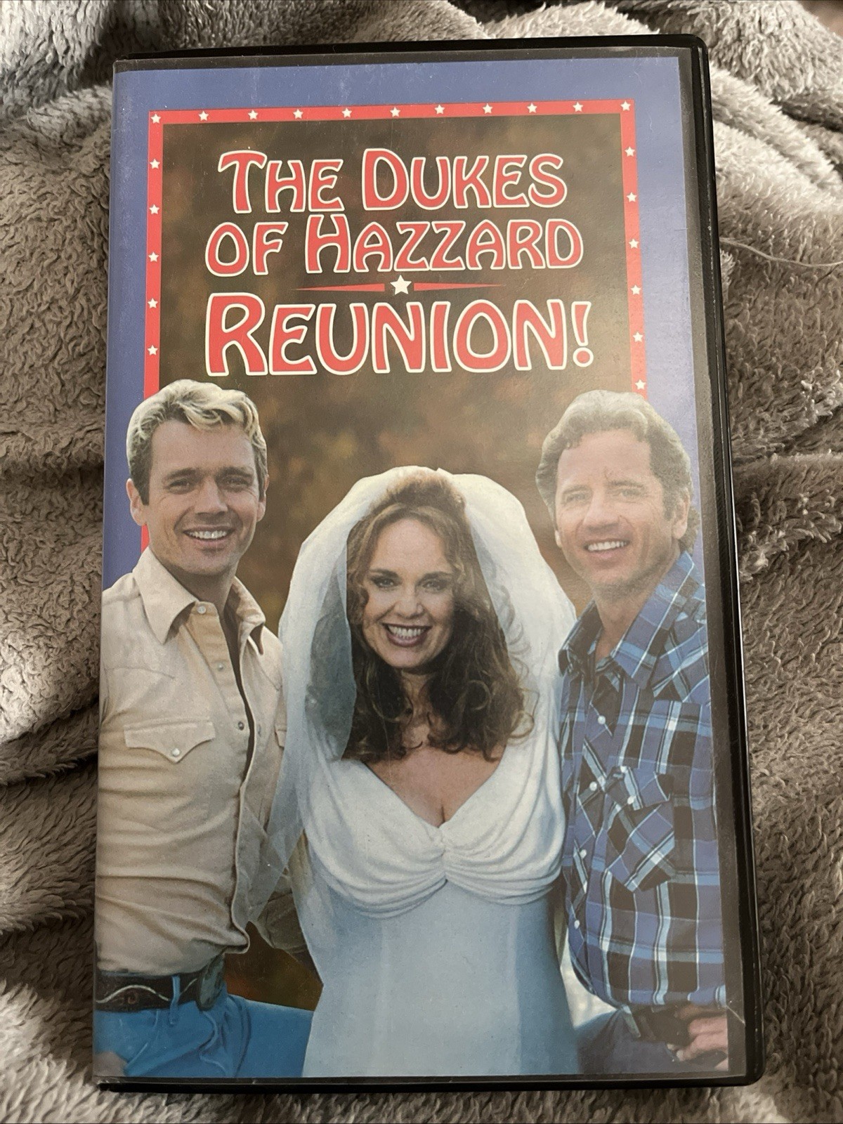 THE DUKES OF HAZZARD REUNION VHS Tape. LIKE NEW!! John Schneider 1997