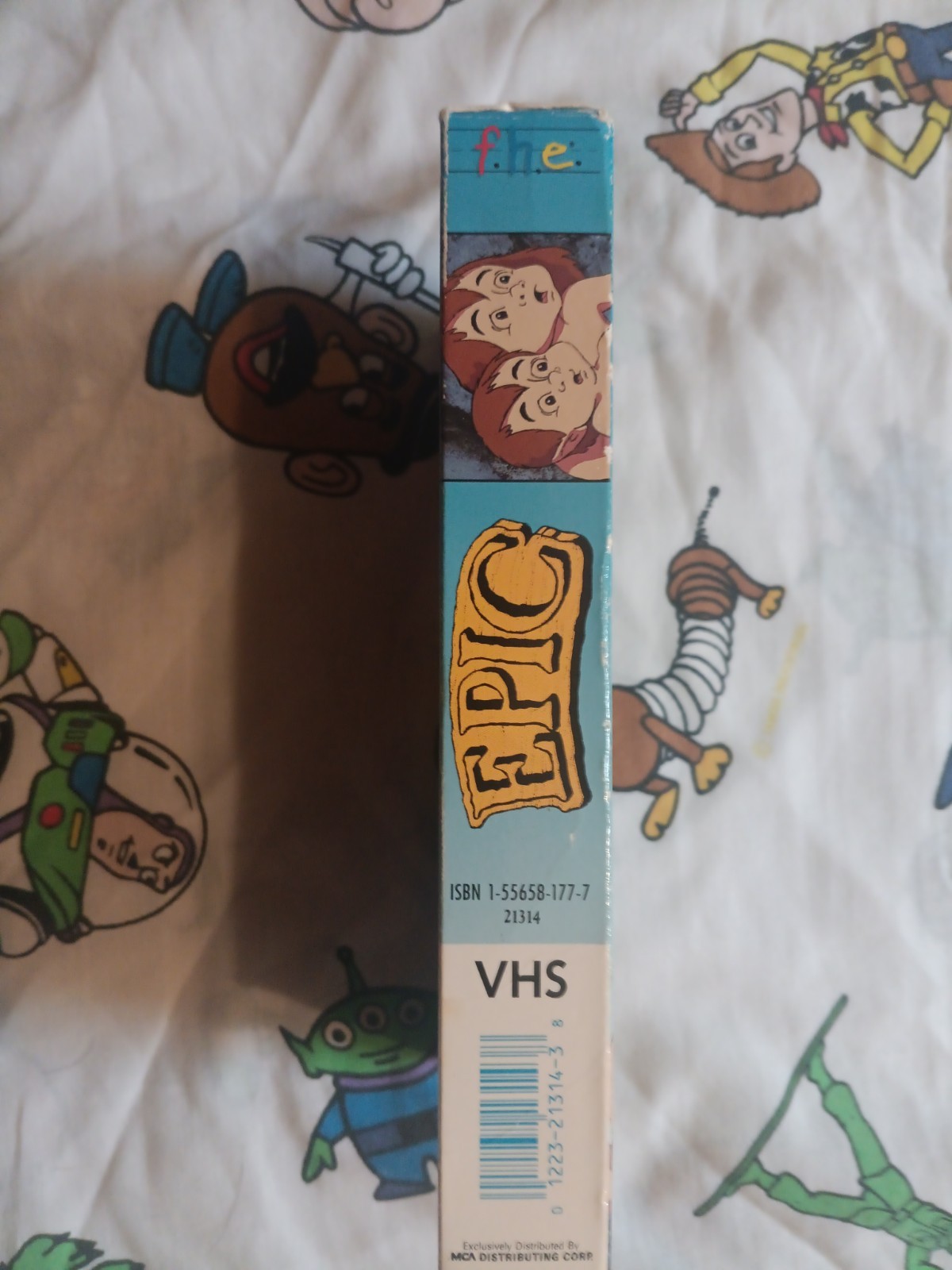 Epic Days of the Dinosaurs VHS Video 1993 F.H.E. Kids Video John Huston 1984