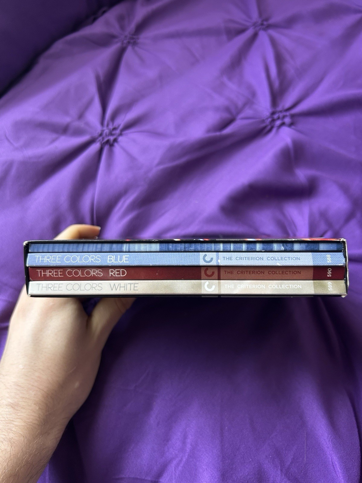 Blue, White, Red: Three Colors by Krzysztof Kieslowski (Criterion Collection)…