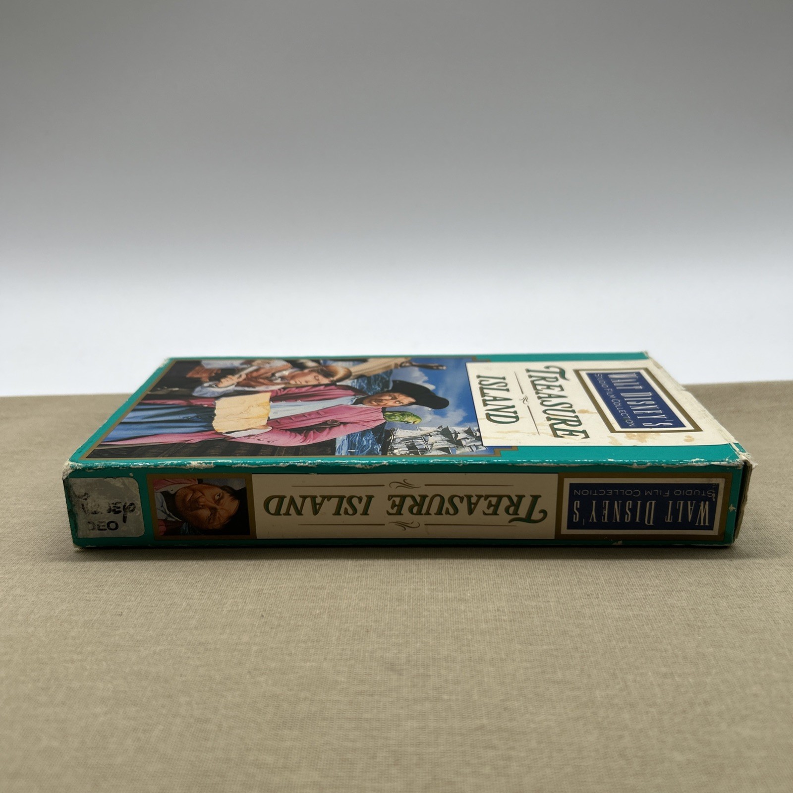 Walt Disney’s Treasure Island (VHS 1950) Swashbuckling Adventure Bobby Driscoll