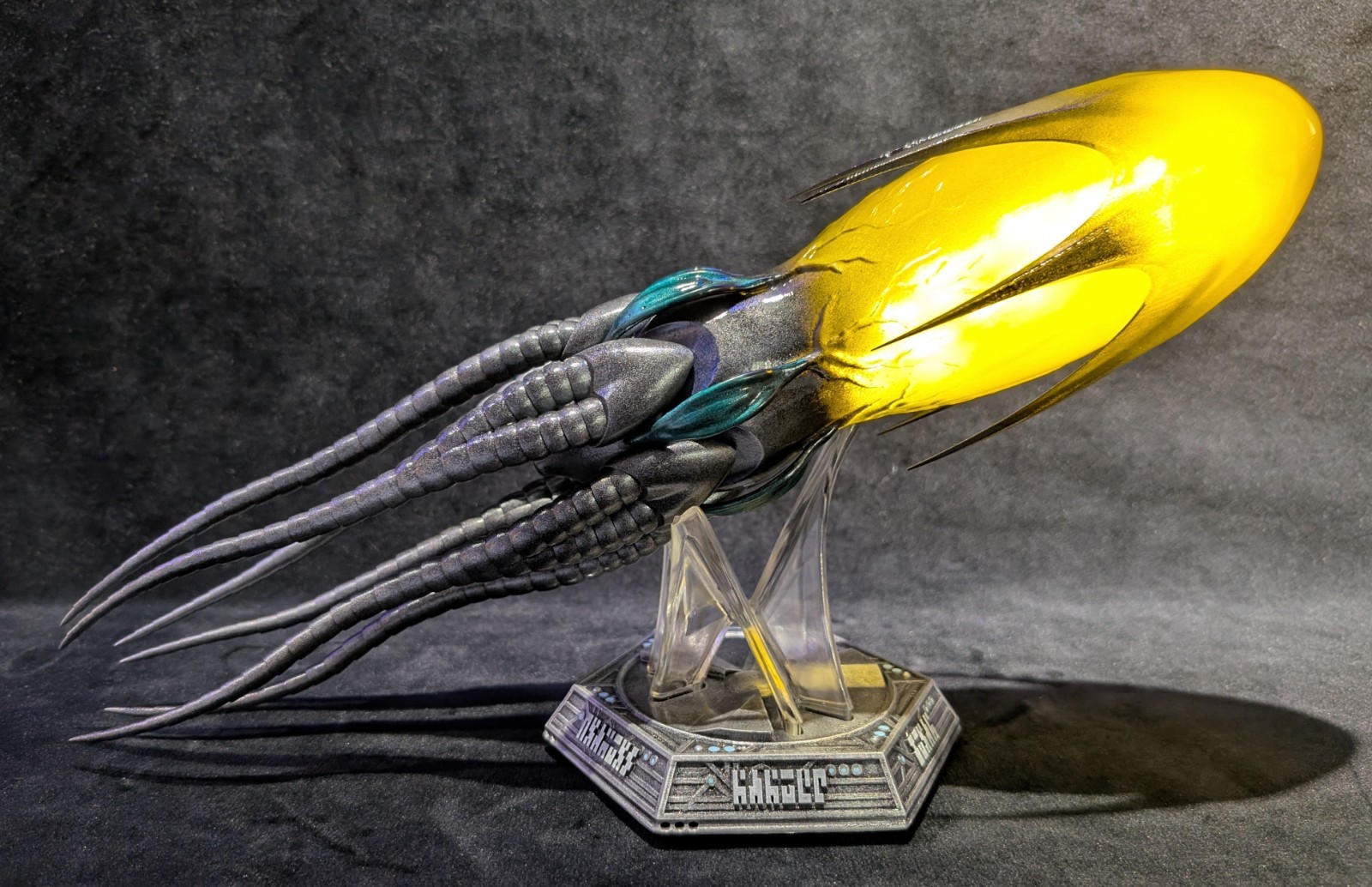Stargate – SG1 and Atlantis – Drone Weapon – 30cm Desktop Model with stand