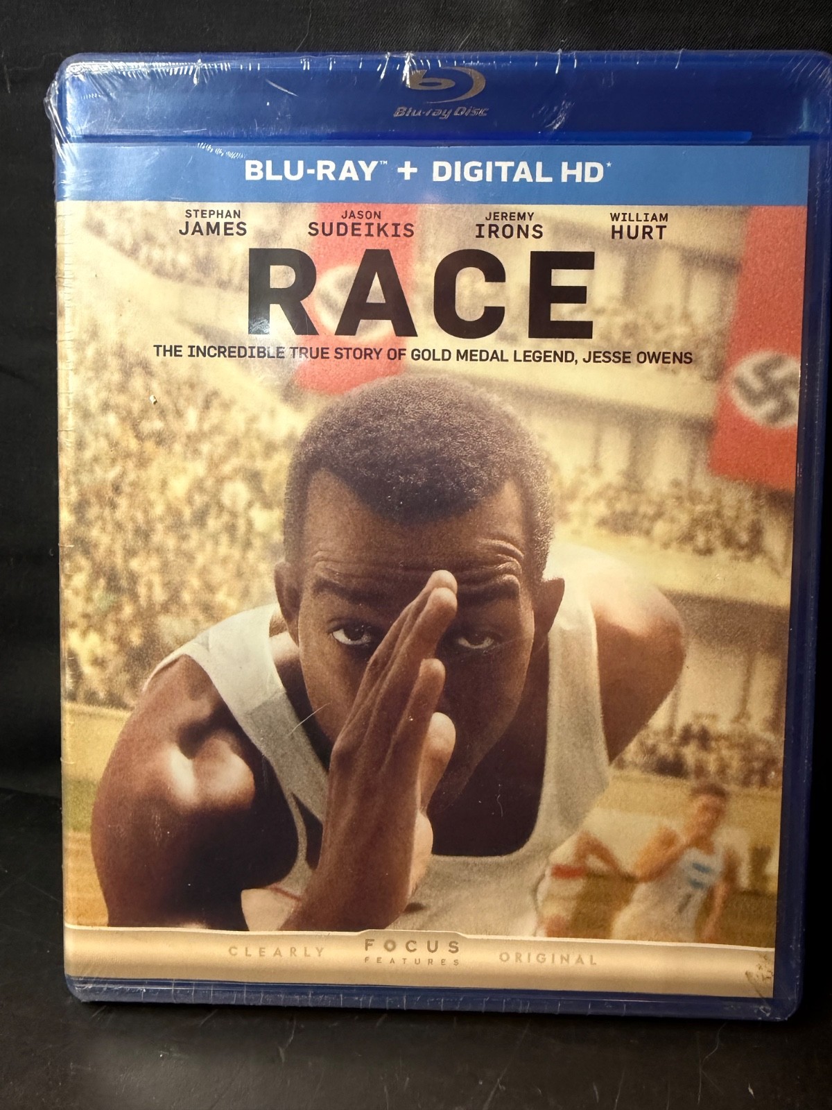Race (Blu-ray + Digital Code) (2016) Brand New Sealed Free Shipping
