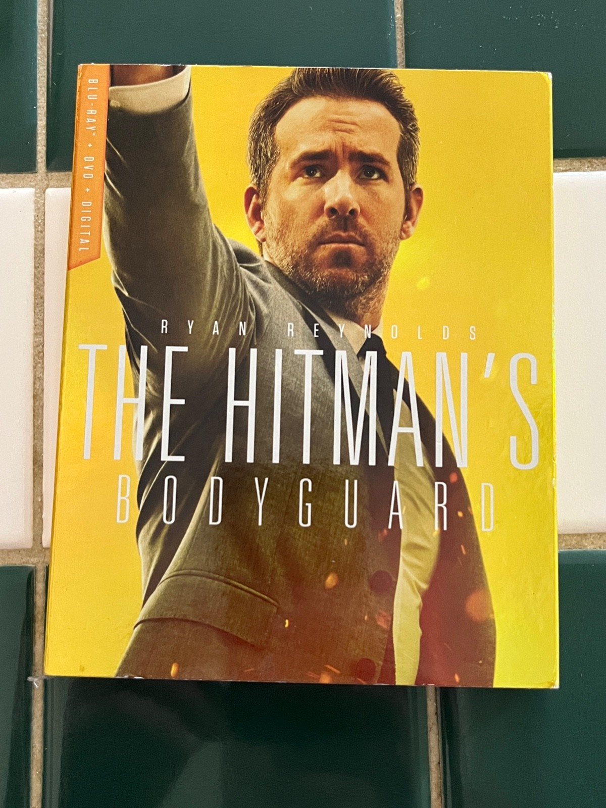 THE HITMAN’S BODYGUARD , BLU RAY / DVD WITH SLIP COVER