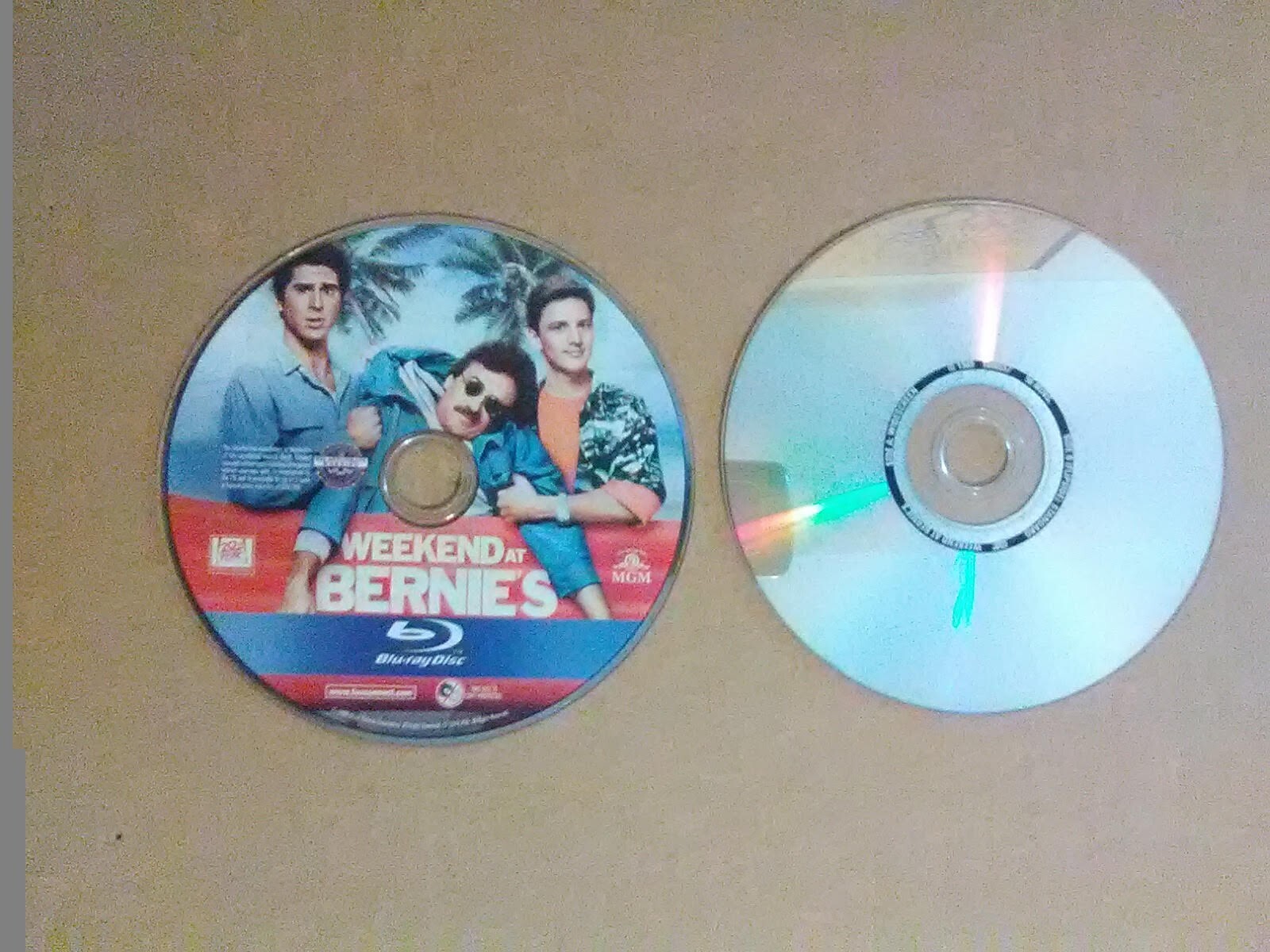 Weekend At Bernie’s(Blu-ray/DVD)/Get Shorty(Blu-ray))/Paul (Blu-ray/DVD)