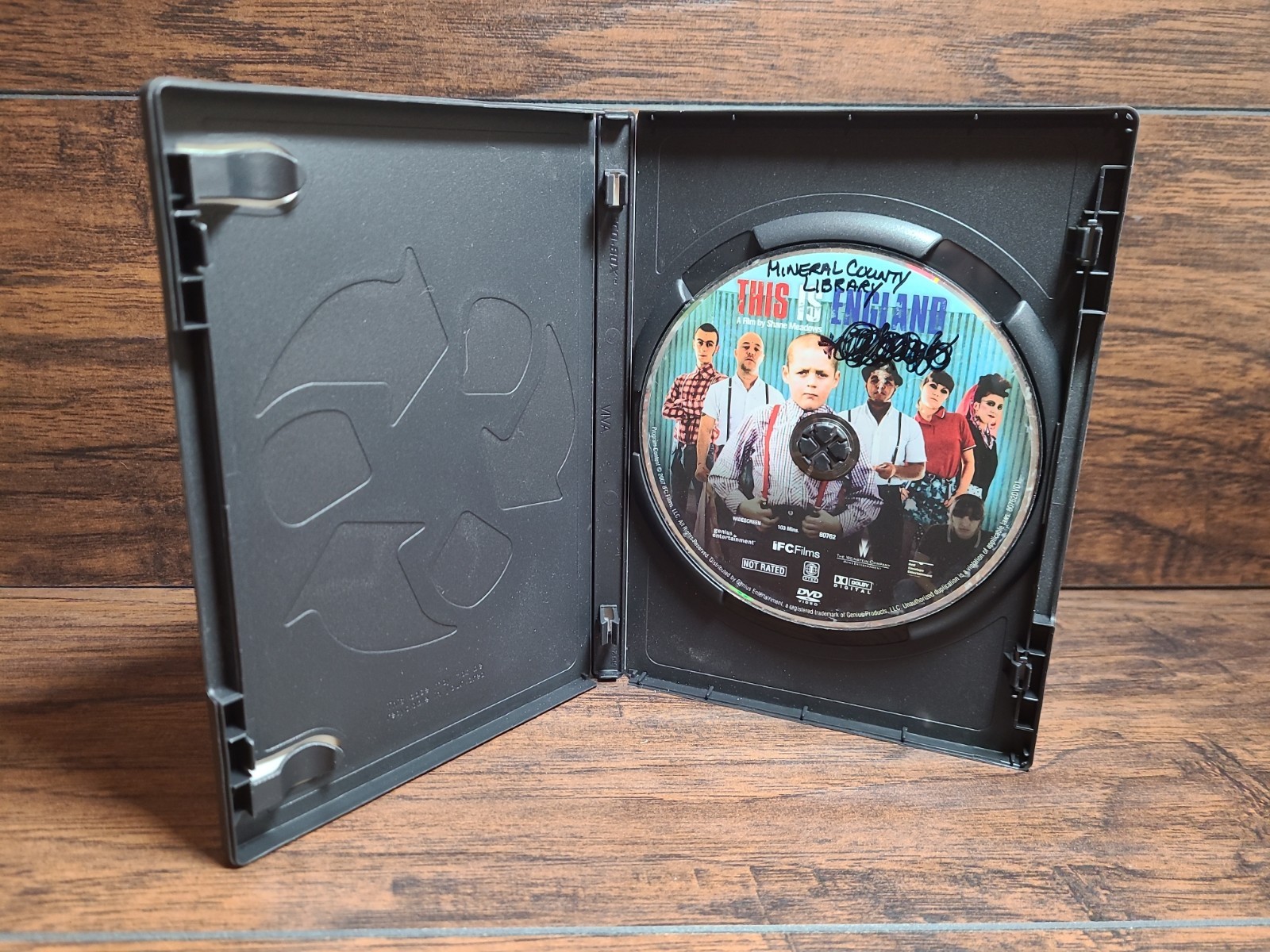 This Is England (DVD, 2006) Widescreen – Ex Library – Resurfaced
