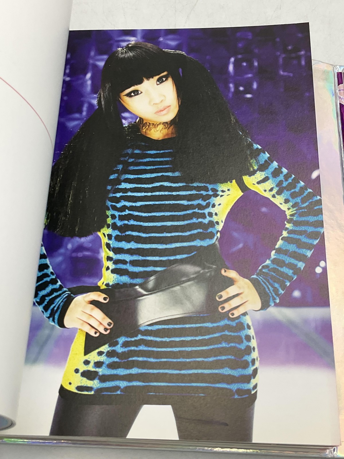 2NE1 THE FIRST ALBUM – TO ANYONE DVD 2010 Korean Pop Holographic Box Set