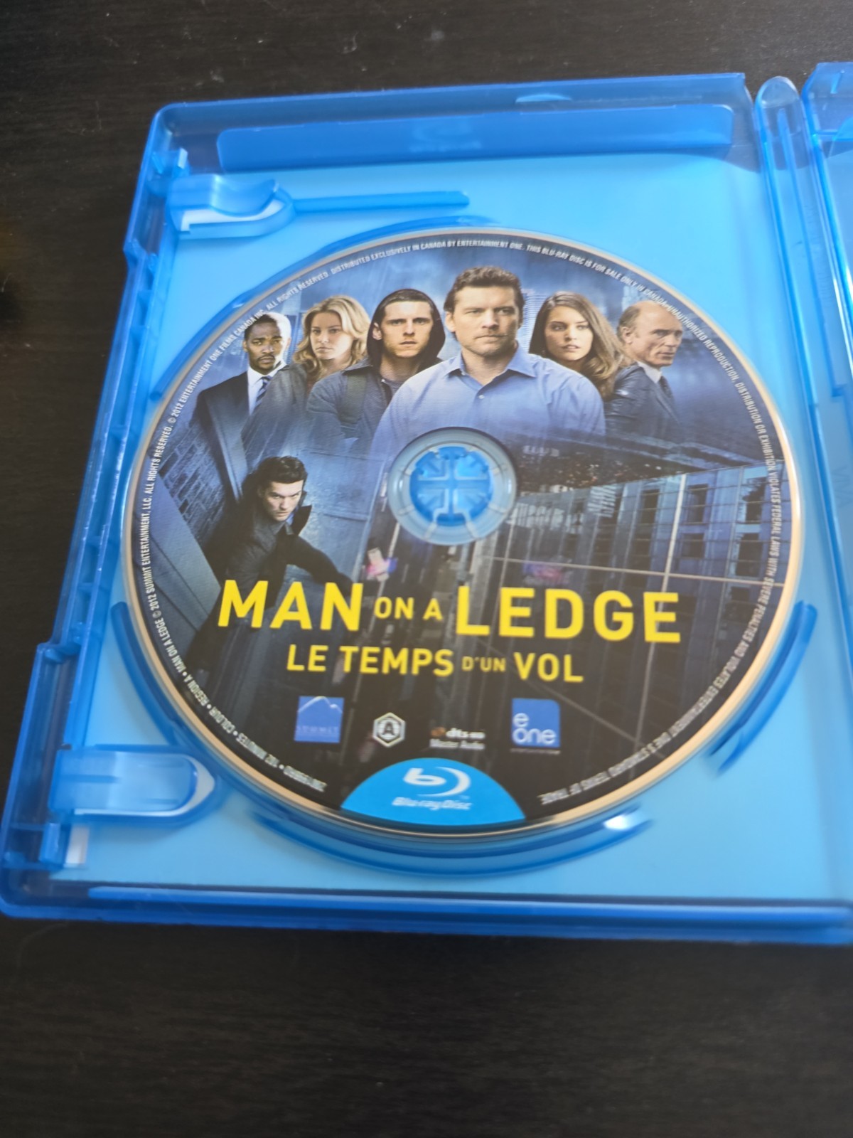 Man On A Ledge Blu-Ray + DVD Combo Pack (2012)