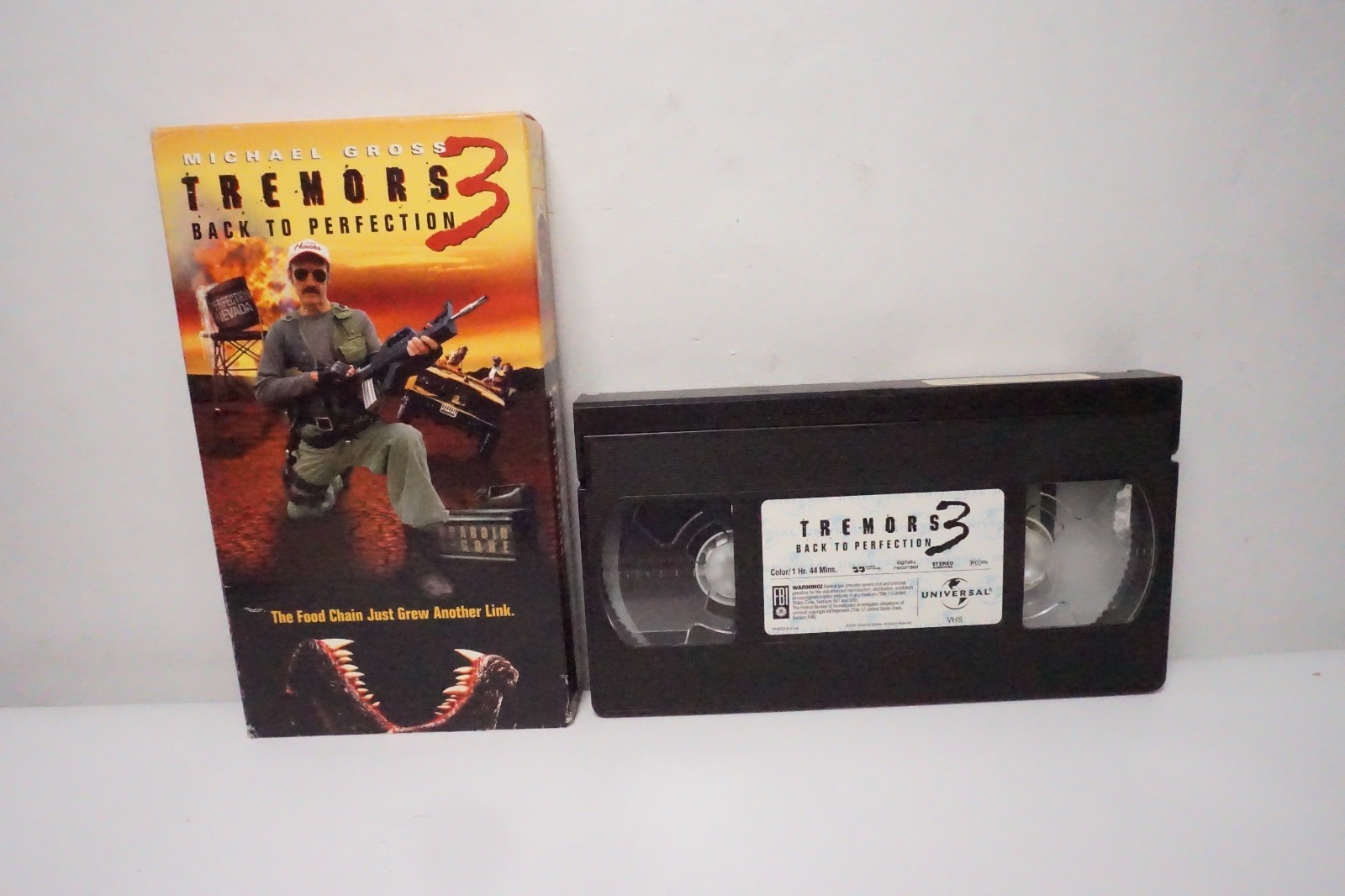 Tremors 3: Back to Perfection (VHS, 2001) Michael Gross