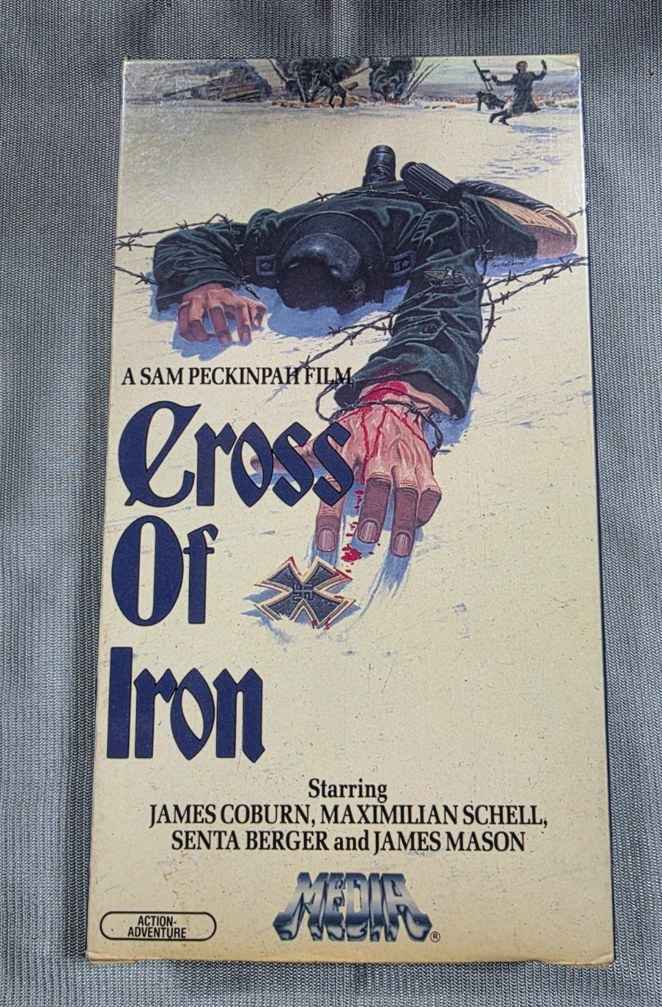 CROSS OF IRON VHS JAMES COBURN