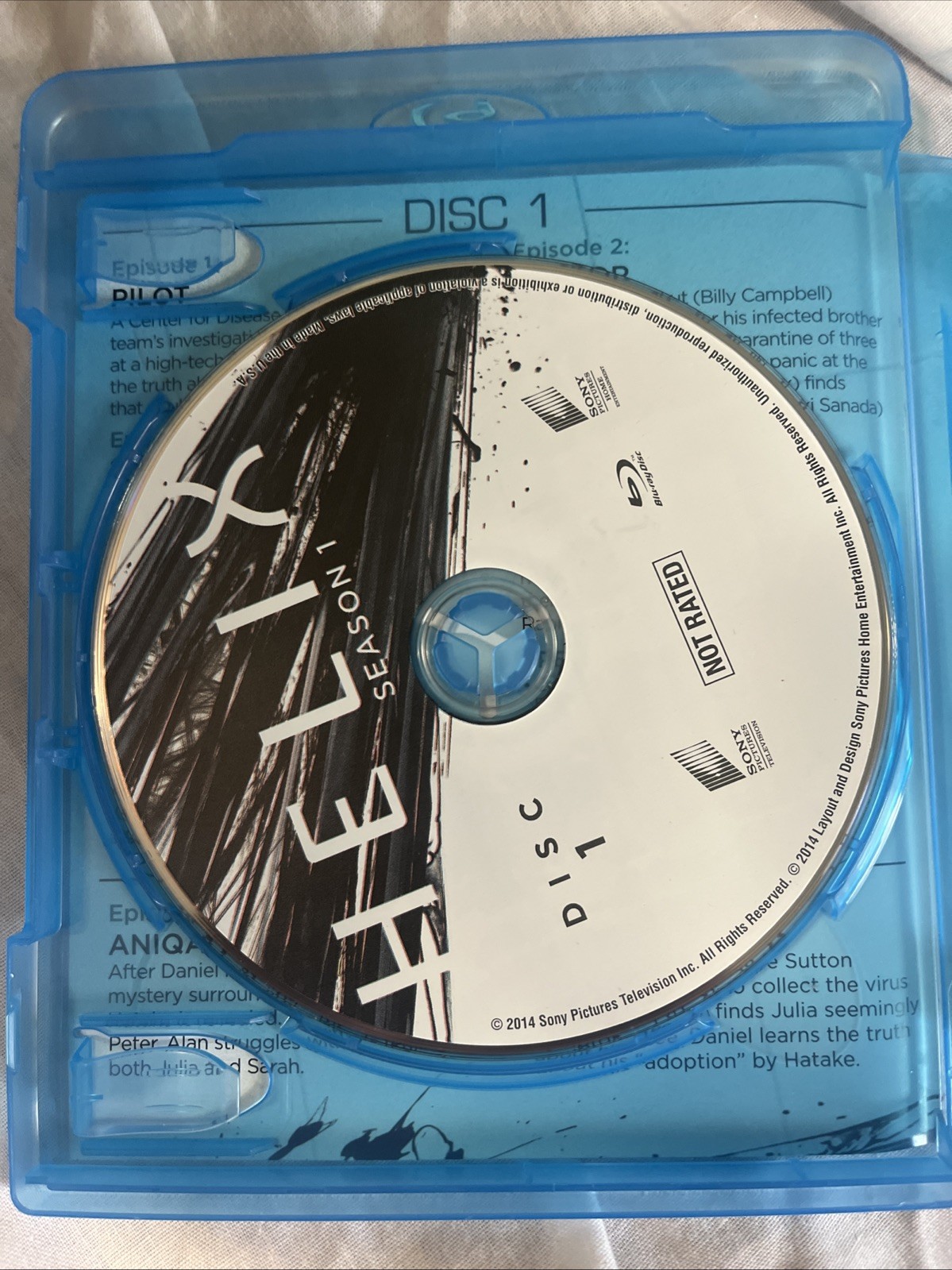 Helix: The Complete First Season (Blu-ray Disc, 2014)
