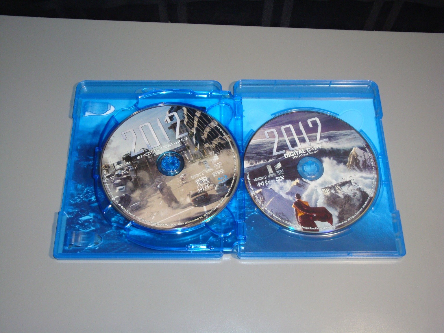 2012 Blu-ray Two-Disc Special Edition John Cusack Emmerich Slip No Digital Copy