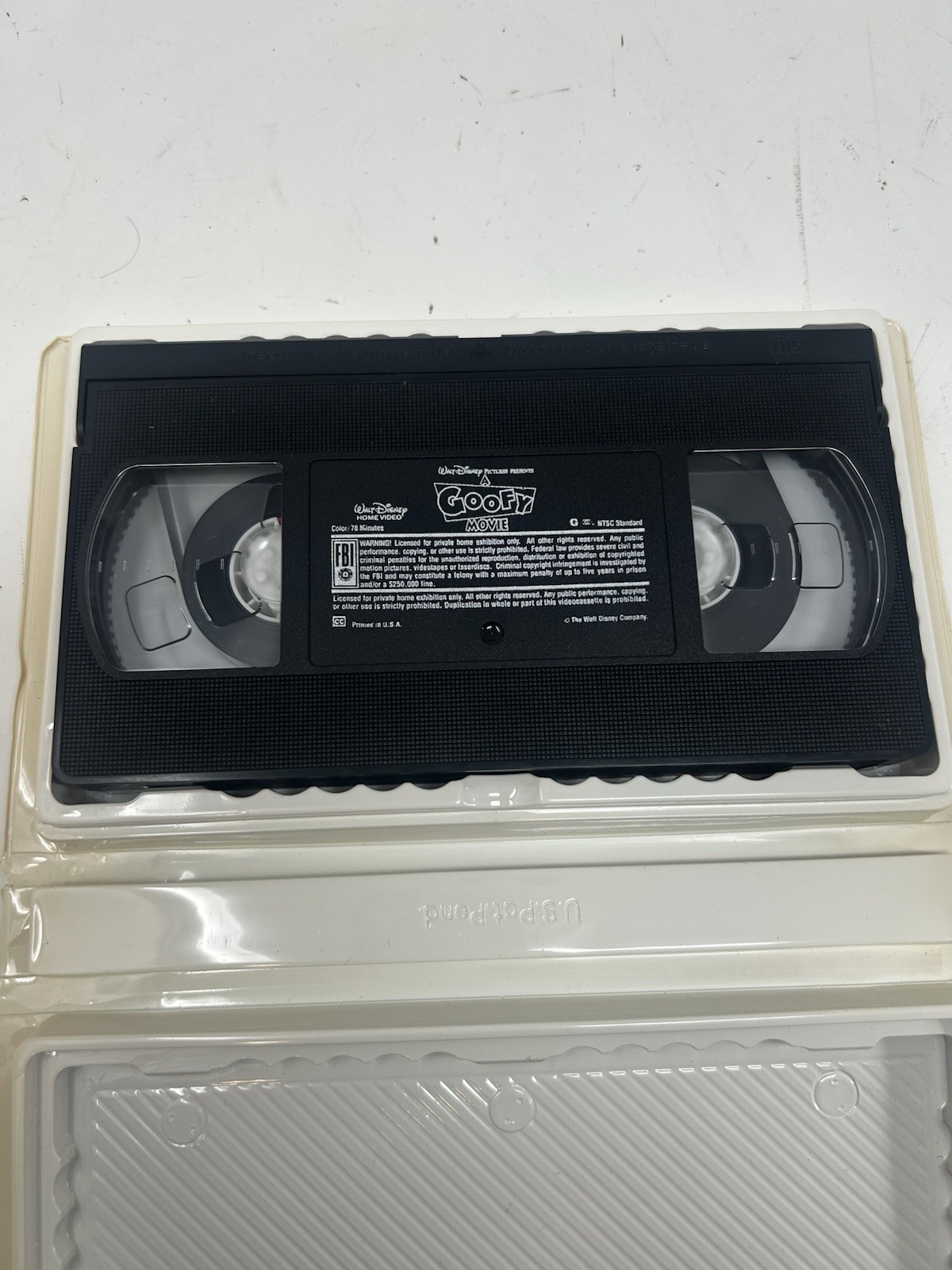A Goofy Movie (1995) VHS – Walt Disney Pictures – White Clamshell –