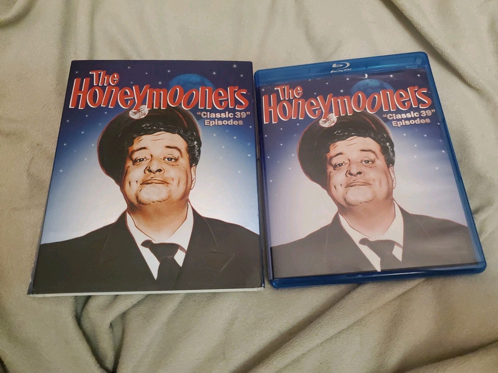 The Honeymooners: “Classic 39” Episodes (Blu-ray, 1955) + Slipcover