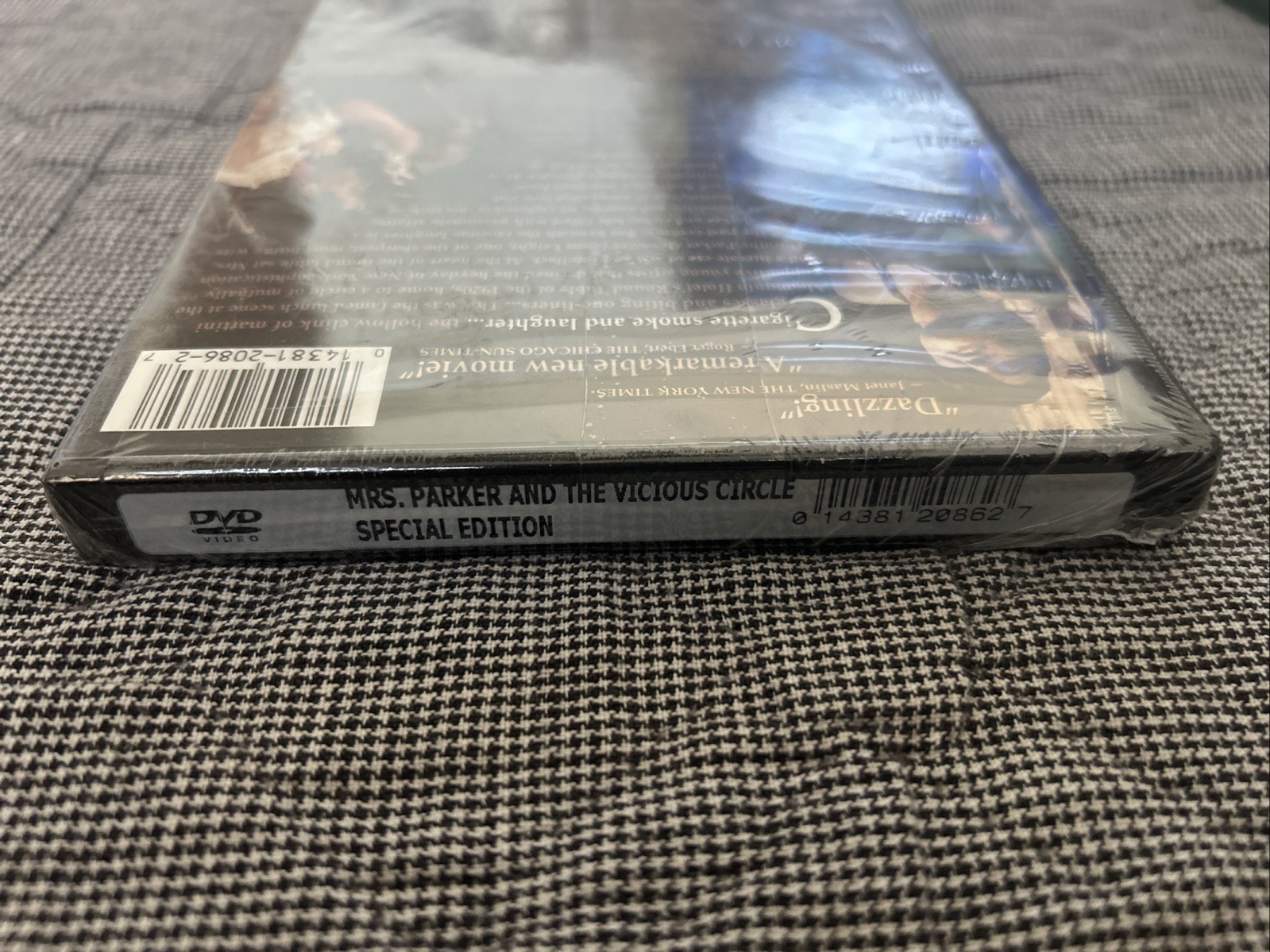 NEW / SEALED Mrs. Parker and the Vicious Circle Jennifer Jason Leigh DVD Special