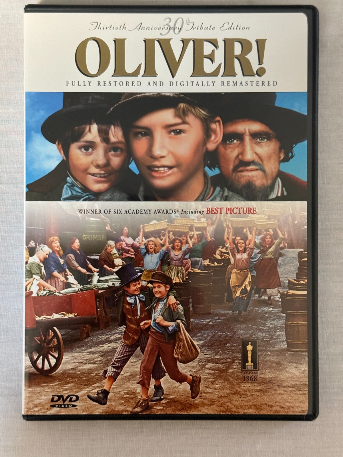 Oliver! (1968) [30th Anniversary Tribute Edition] DVD – Mark Lester – Ron Moody