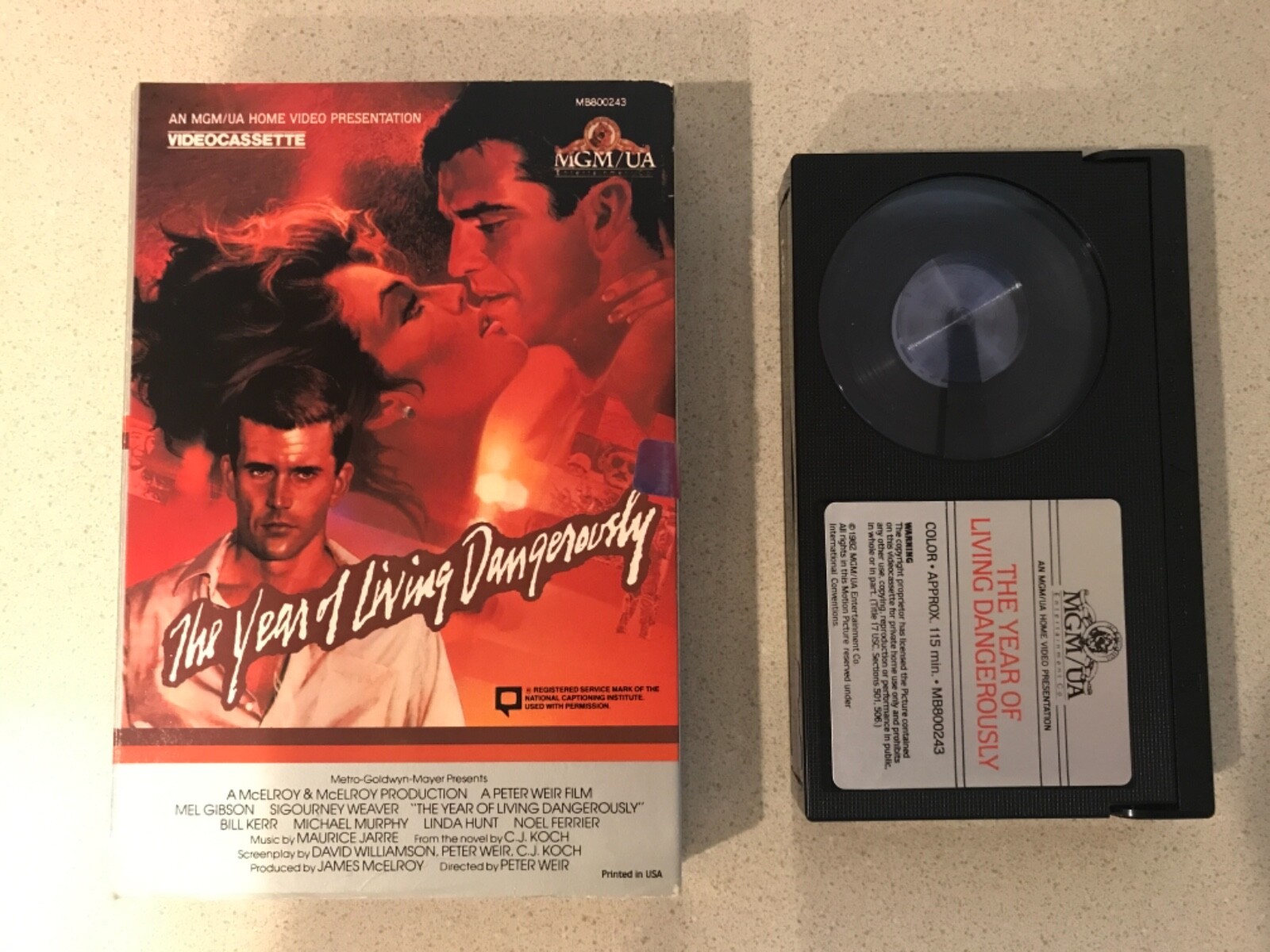 The Year of Living Dangerously (BETA, 1983, MGM Big Box) Mel Gibson, Linda Hunt