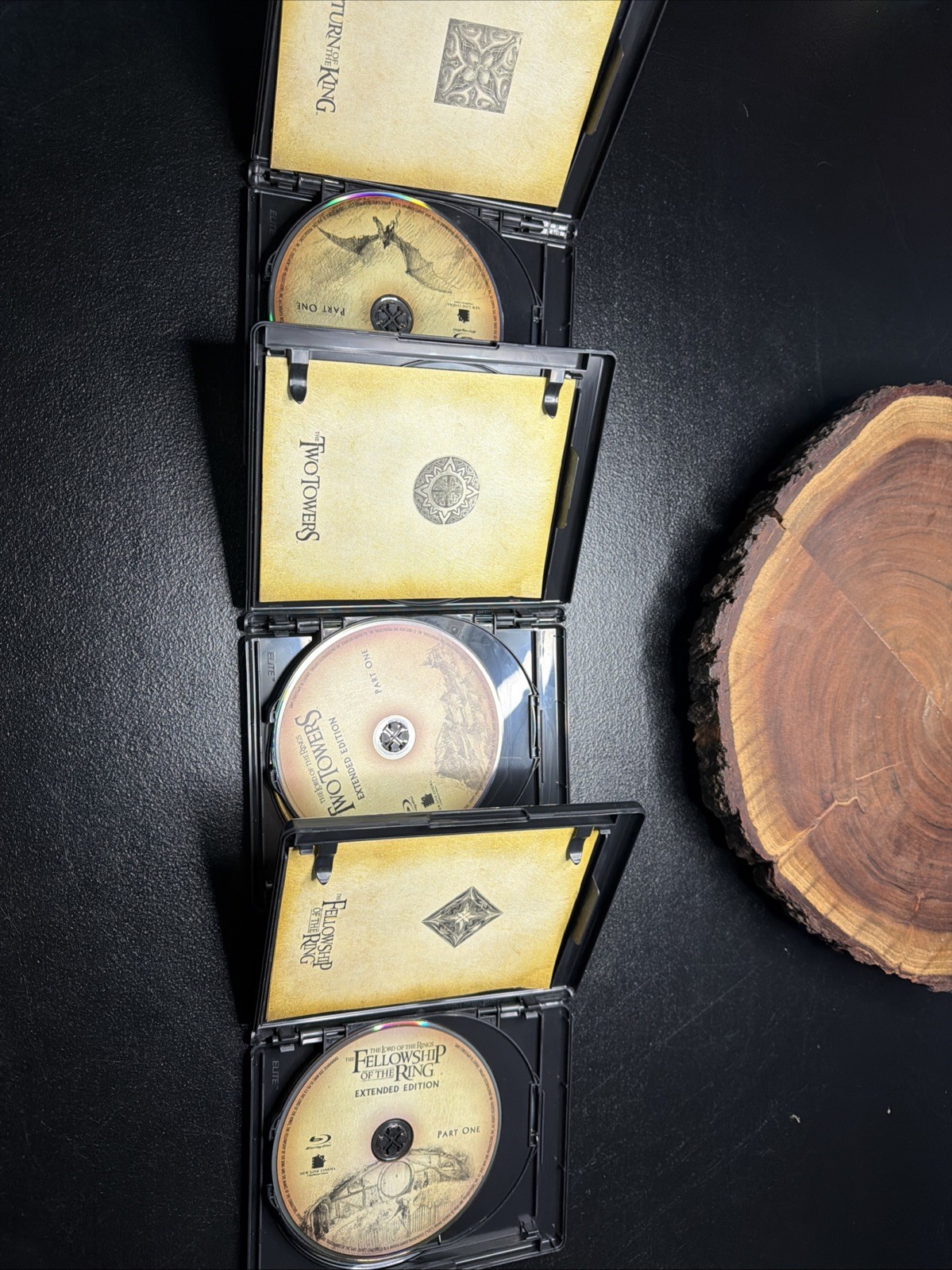 The Lord of the Rings: The Motion Picture Trilogy Extended Edition Bluray
