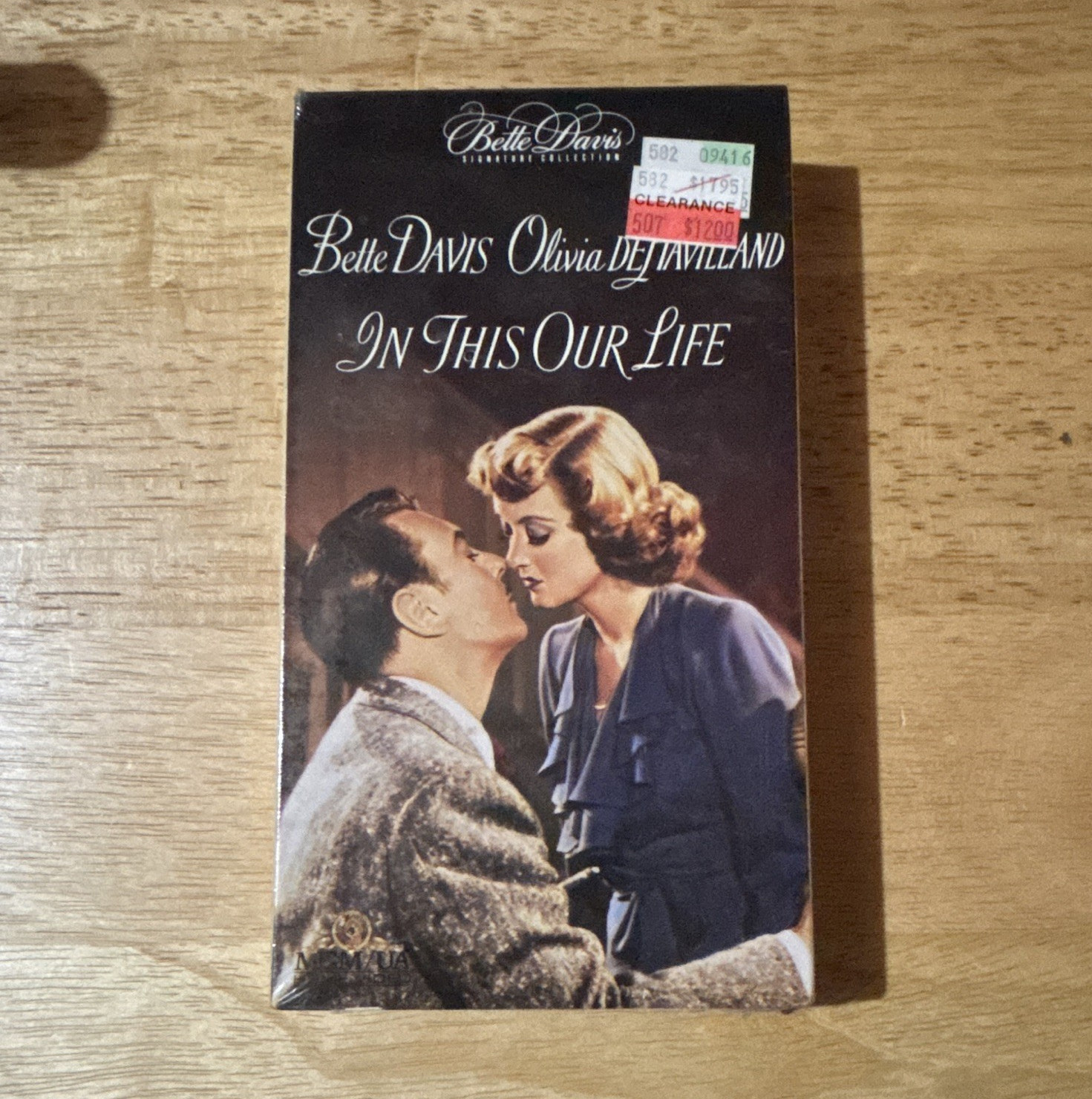 MGM/UA In This Our Life VHS NTSC (1942) NR B&W Drama Bette Davis