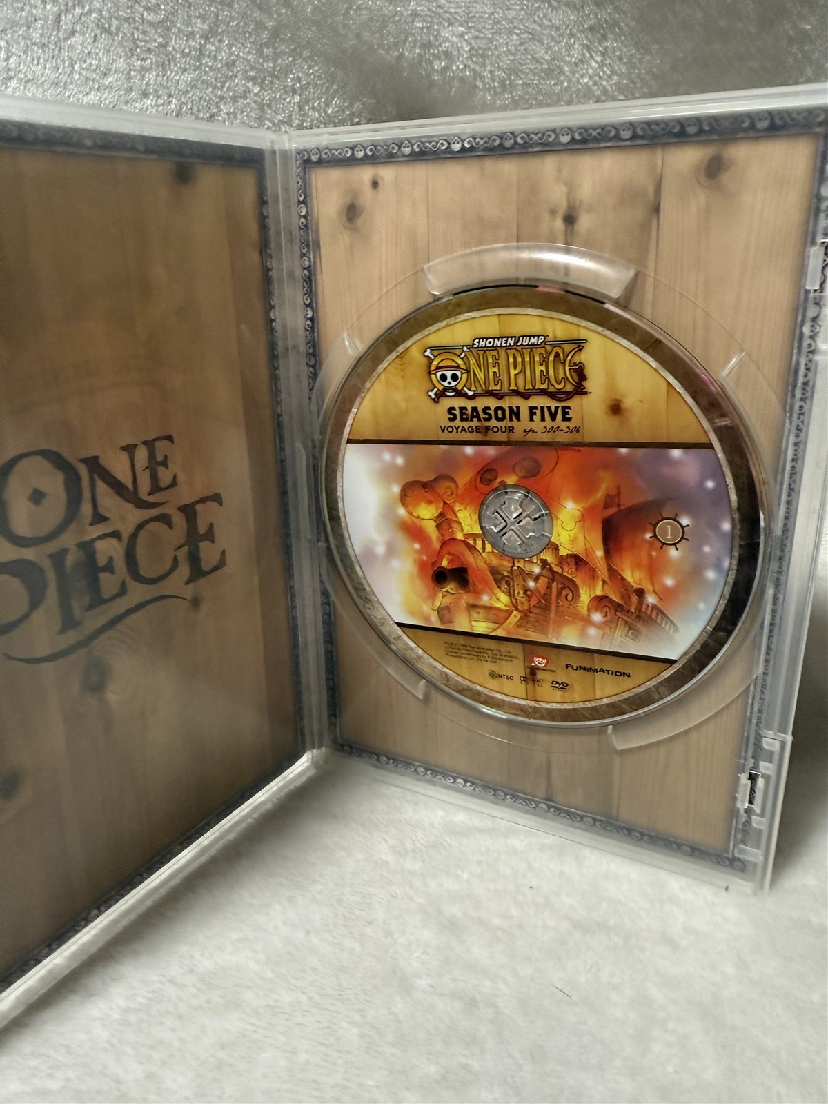 SHONEN JUMP ONE PIECE SEASON FIVE VOYAGE FOUR EP. 300-312 DVD BOX SET