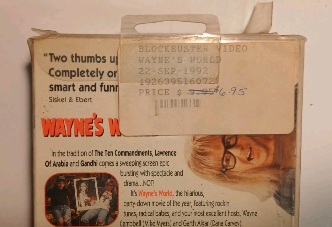 Wayne’s World – VHS 1992 – Mike Myers – Blockbuster Rental – Very Good Condition
