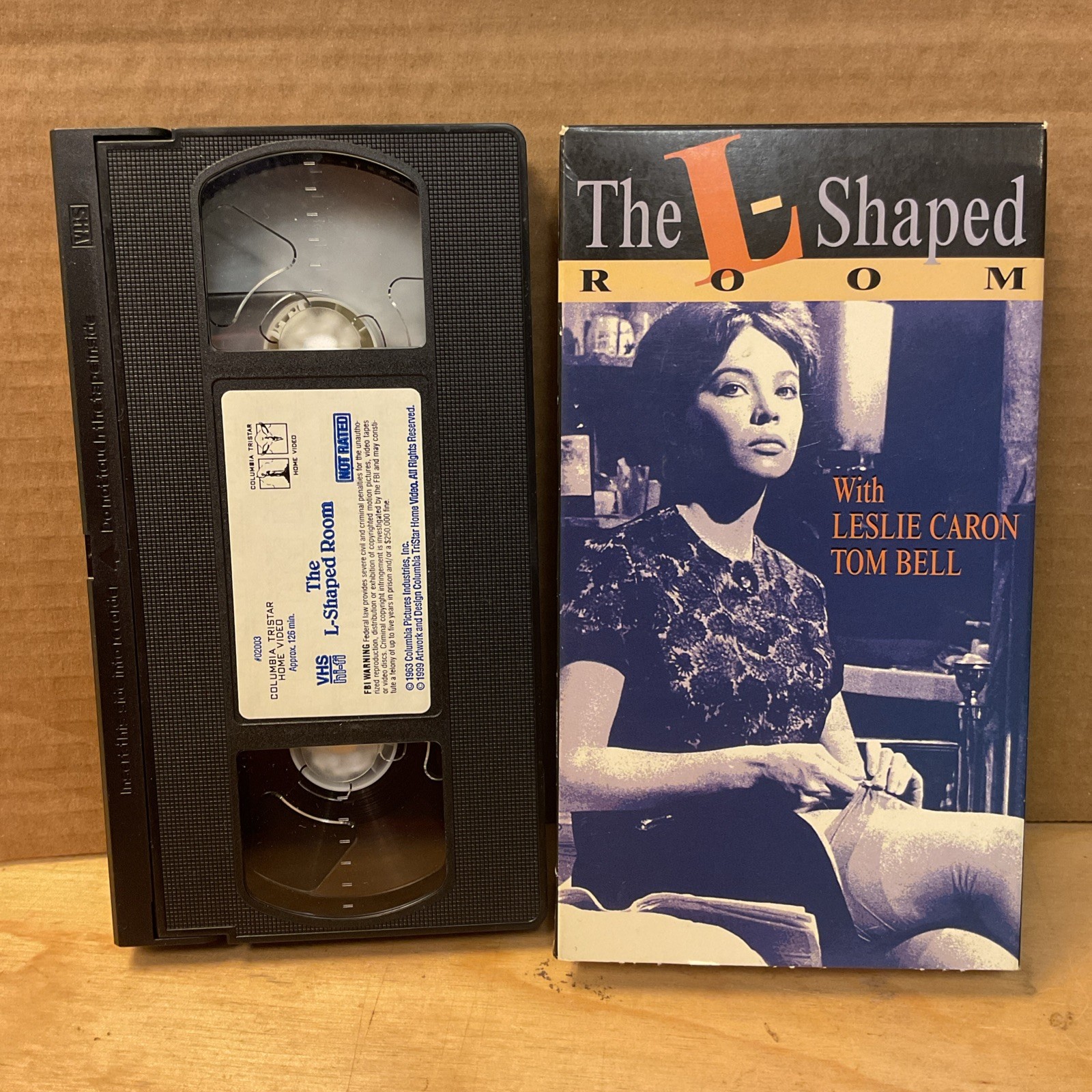 VHS Bryan Forbes’ The L-Shaped Room 1962 Leslie Caron HTF Rare Columbia Pictures