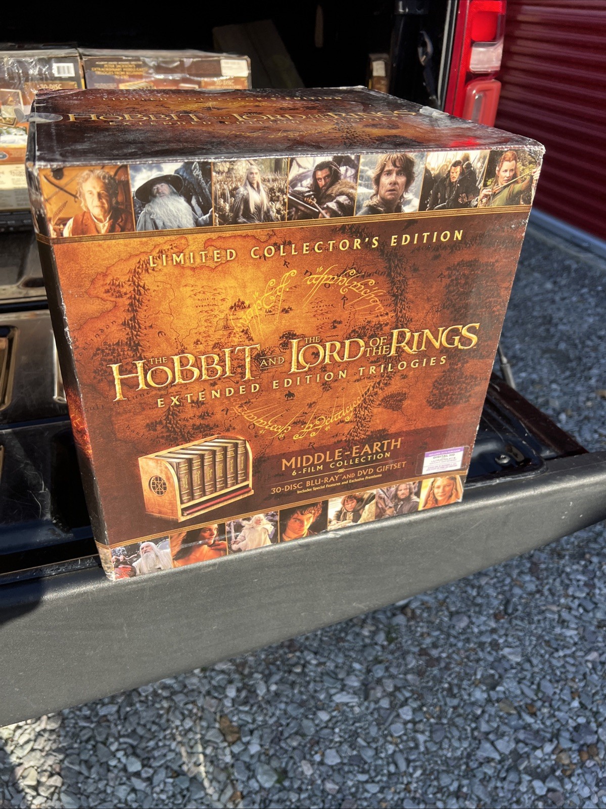 Middle Earth: 6 Film Limited Collector’s Edition (Blu-ray + DVD)
