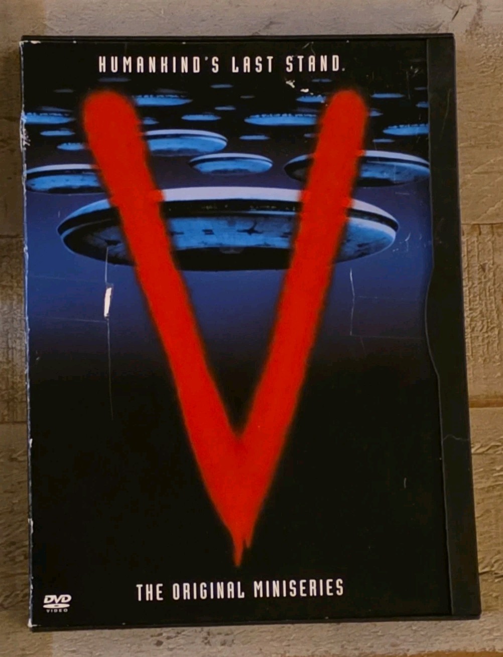 TV Sci-Fi 3-DVD Lot The Triangle / FlashForward / V The Original Miniseries