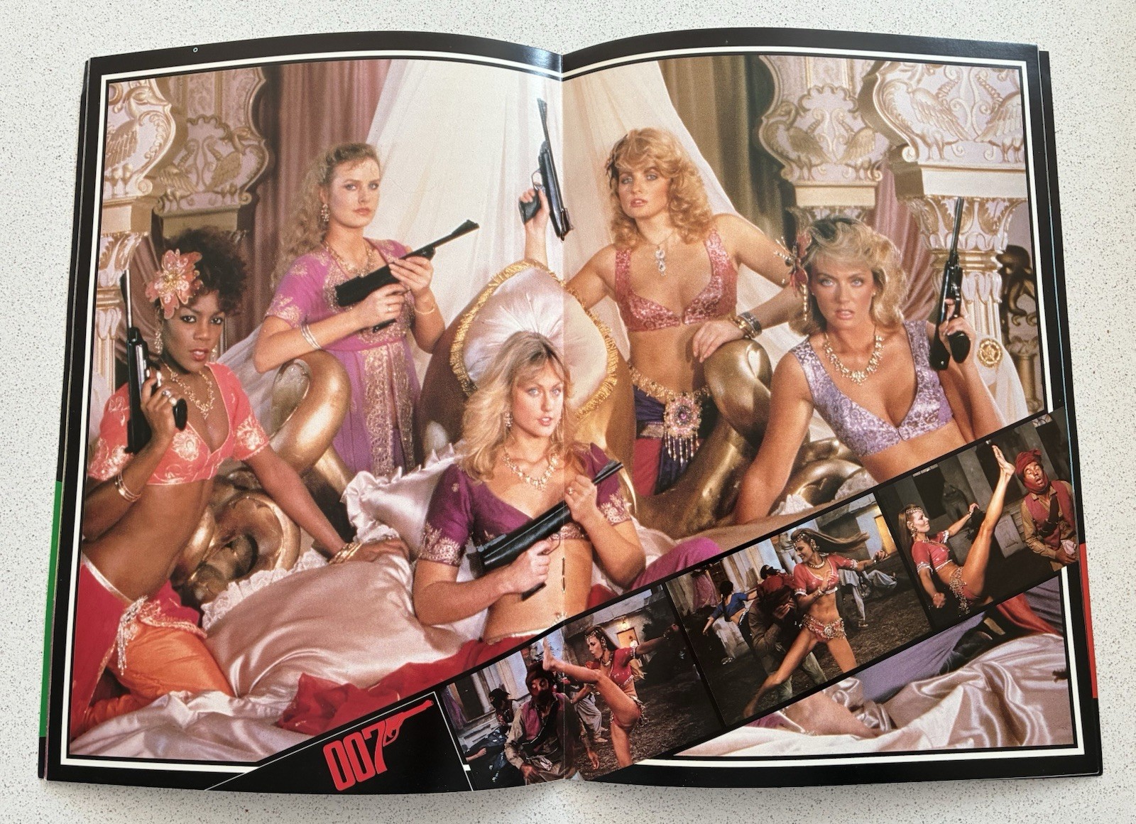 OCTOPUSSY – OFFICIAL JAPANESE CINEMA PROGRAMME JAMES BOND 007 GIRLS ROGER MOORE