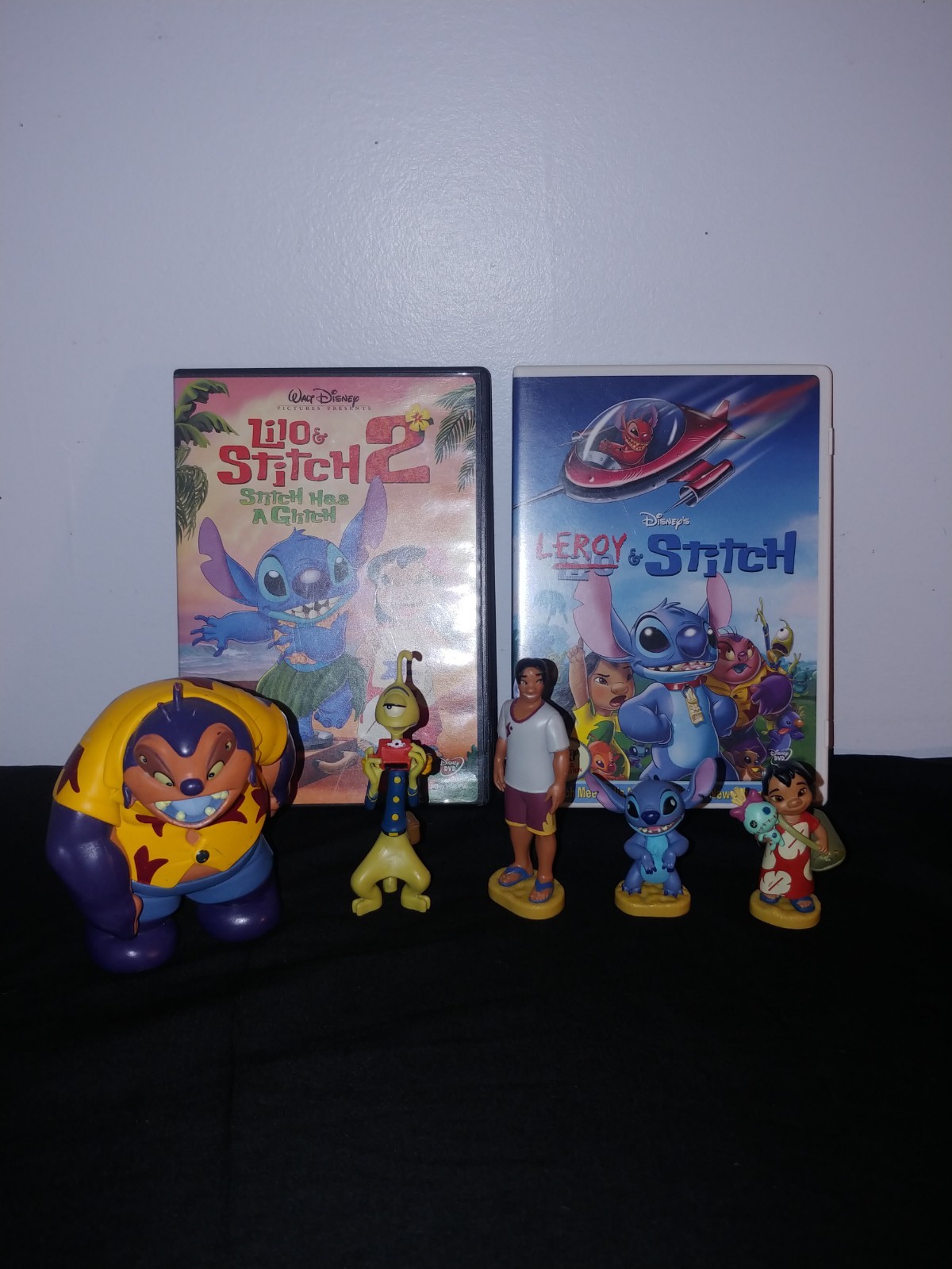 Disney LILO & STITCH DVD & Figures LOT : STITCH HAS A GLITCH 2 / LEROY & STITCH