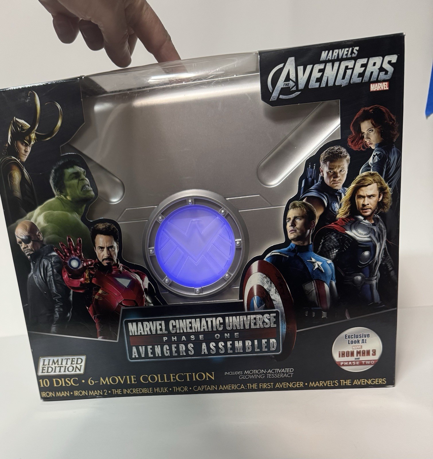 Marvel Cinematic Universe Phase 1: Avengers 10-Disc Set Light-Up Tesseract Case