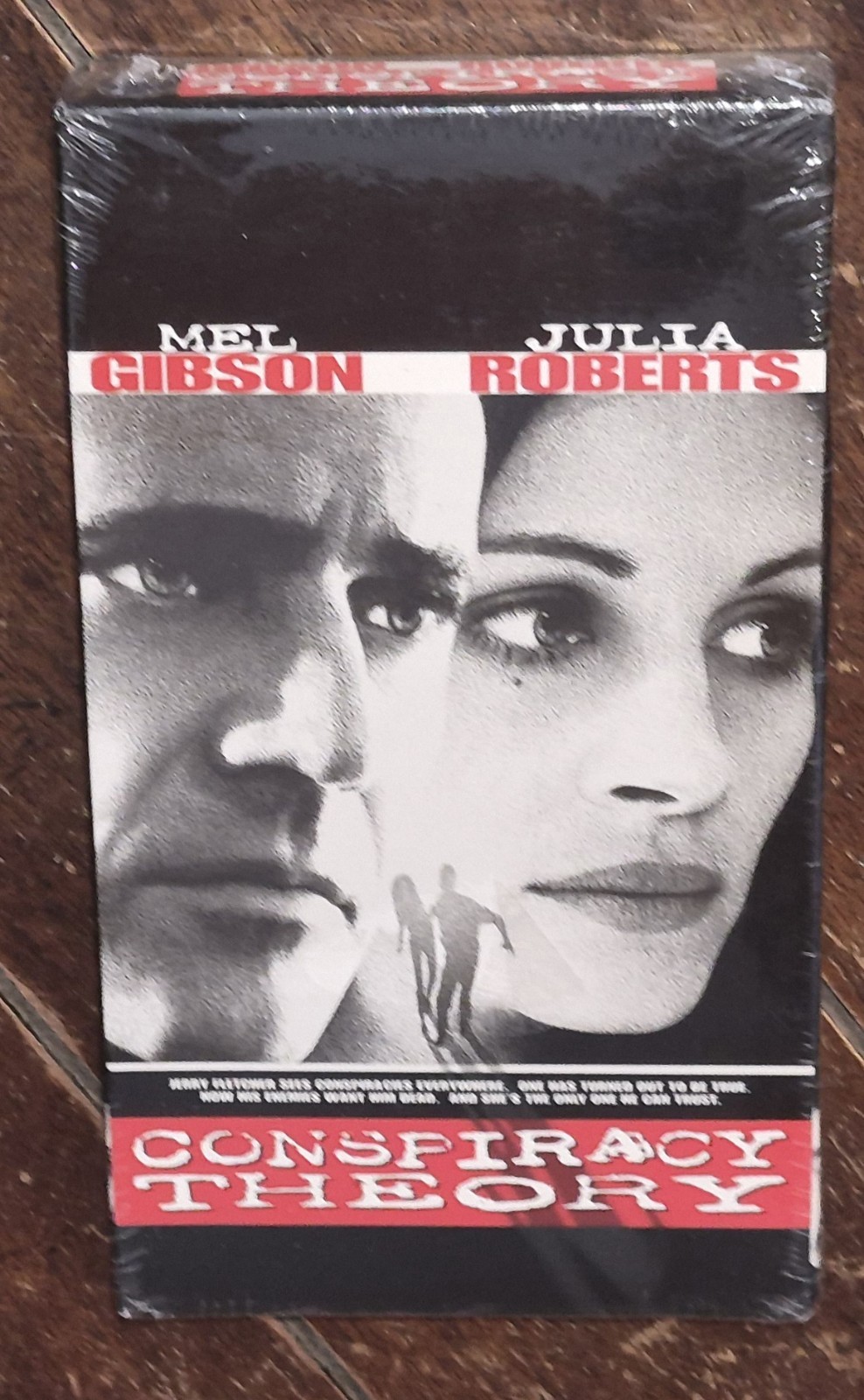 Conspiracy Theory [CC] (VHS, 1997, Warner Bros.) Mel Gibson/Julia Roberts!