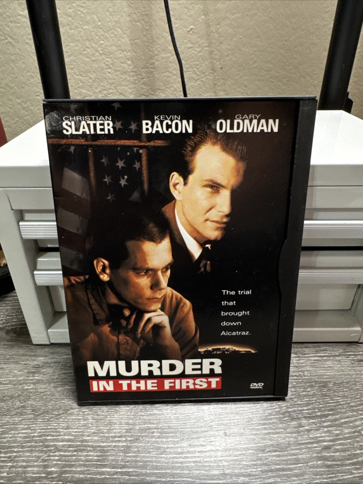 Murder in the First (Snap Case Packaging DVD Standard & Widescreen VG Condition