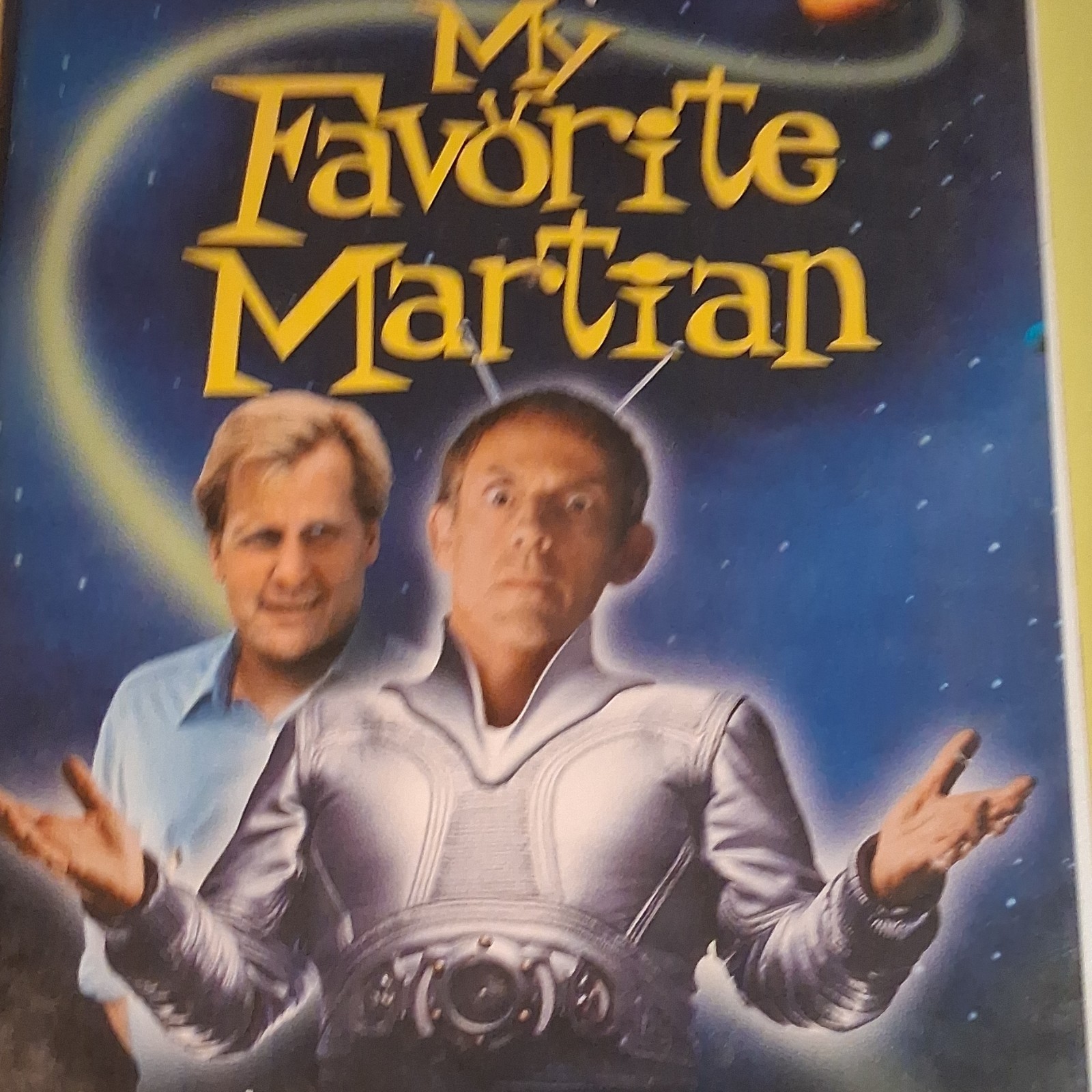 Walt Disney Pictures My Favorite Martian VHS PG NTSC English Full Screen 1999